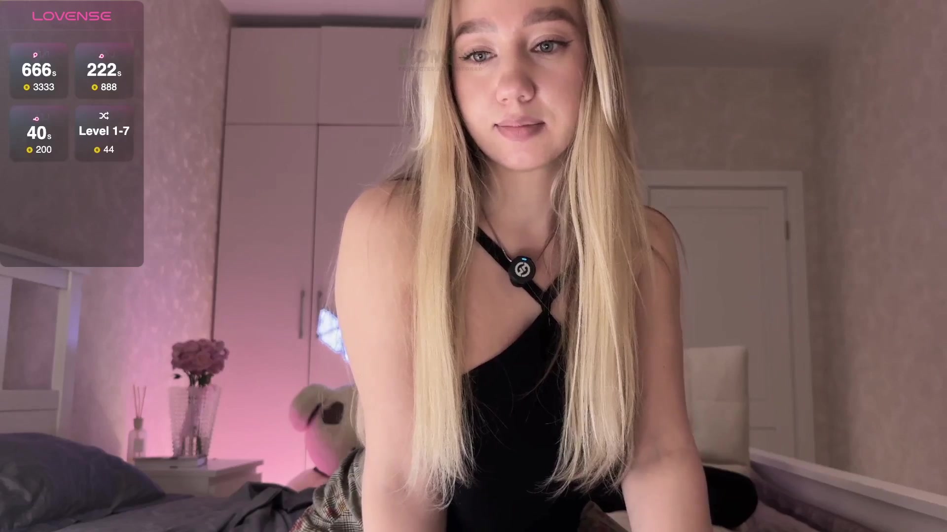 Gallery image thumbnail from IcePrincess_'s myfreecams stream on, 11/06/2025, 14:14 image 7 of 20