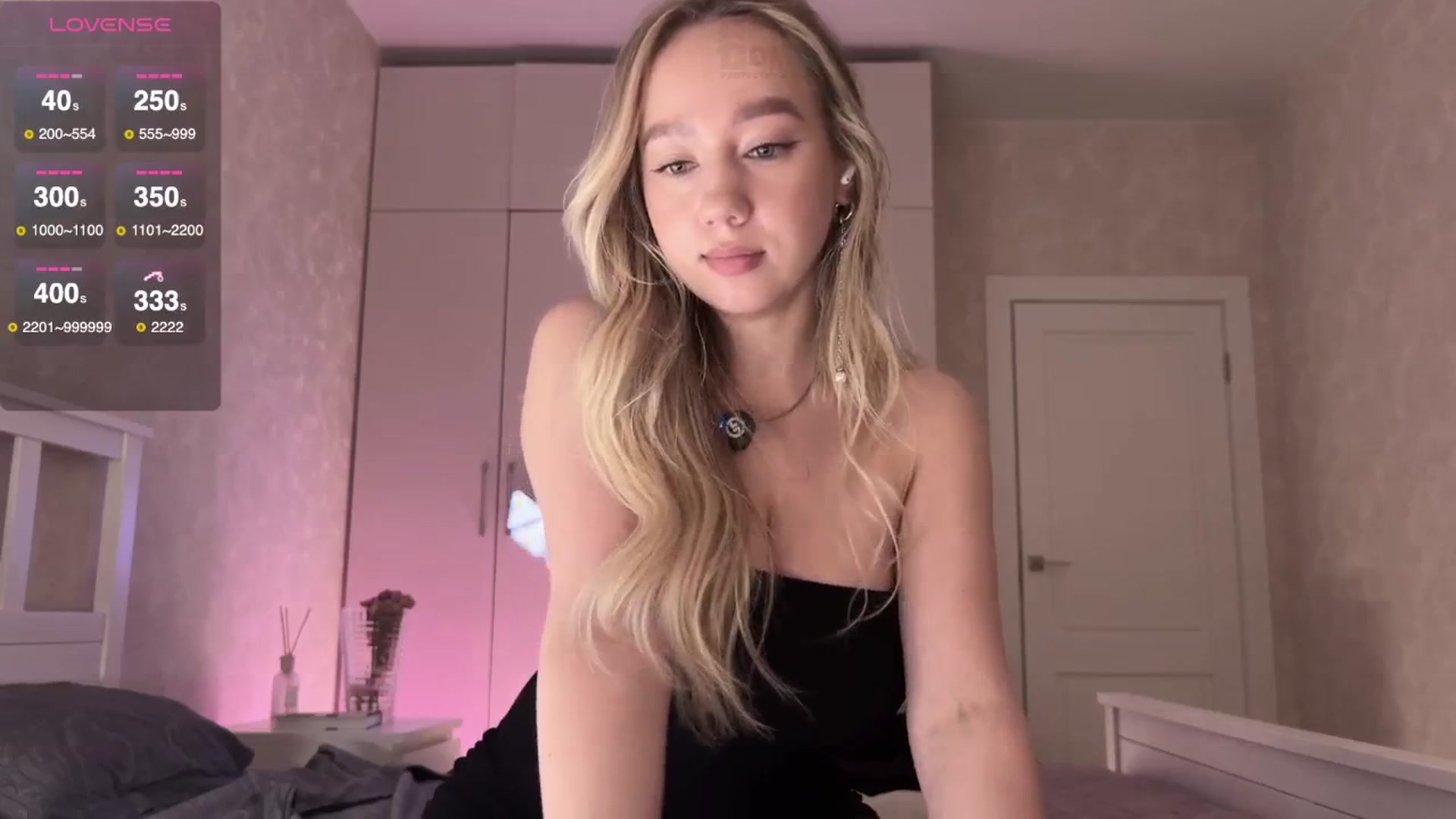 Gallery image thumbnail from IcePrincess_'s myfreecams stream on, 11/14/2025, 15:50 image 16 of 20