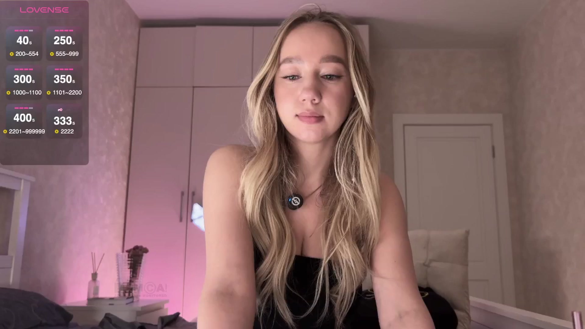 Gallery image thumbnail from IcePrincess_'s myfreecams stream on, 11/14/2025, 18:21 image 20 of 20