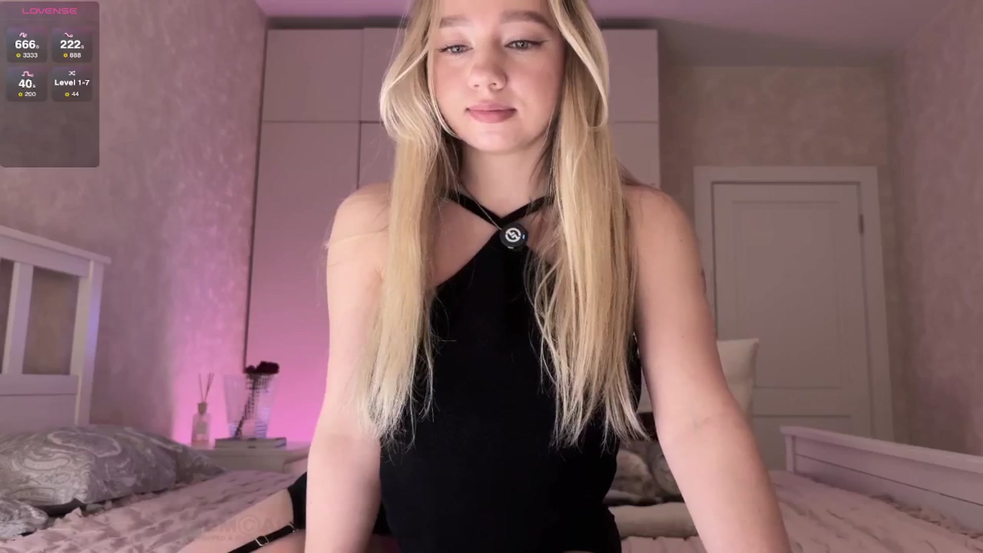 Gallery image thumbnail from IcePrincess_'s myfreecams stream on, 11/20/2025, 17:23 image 14 of 20