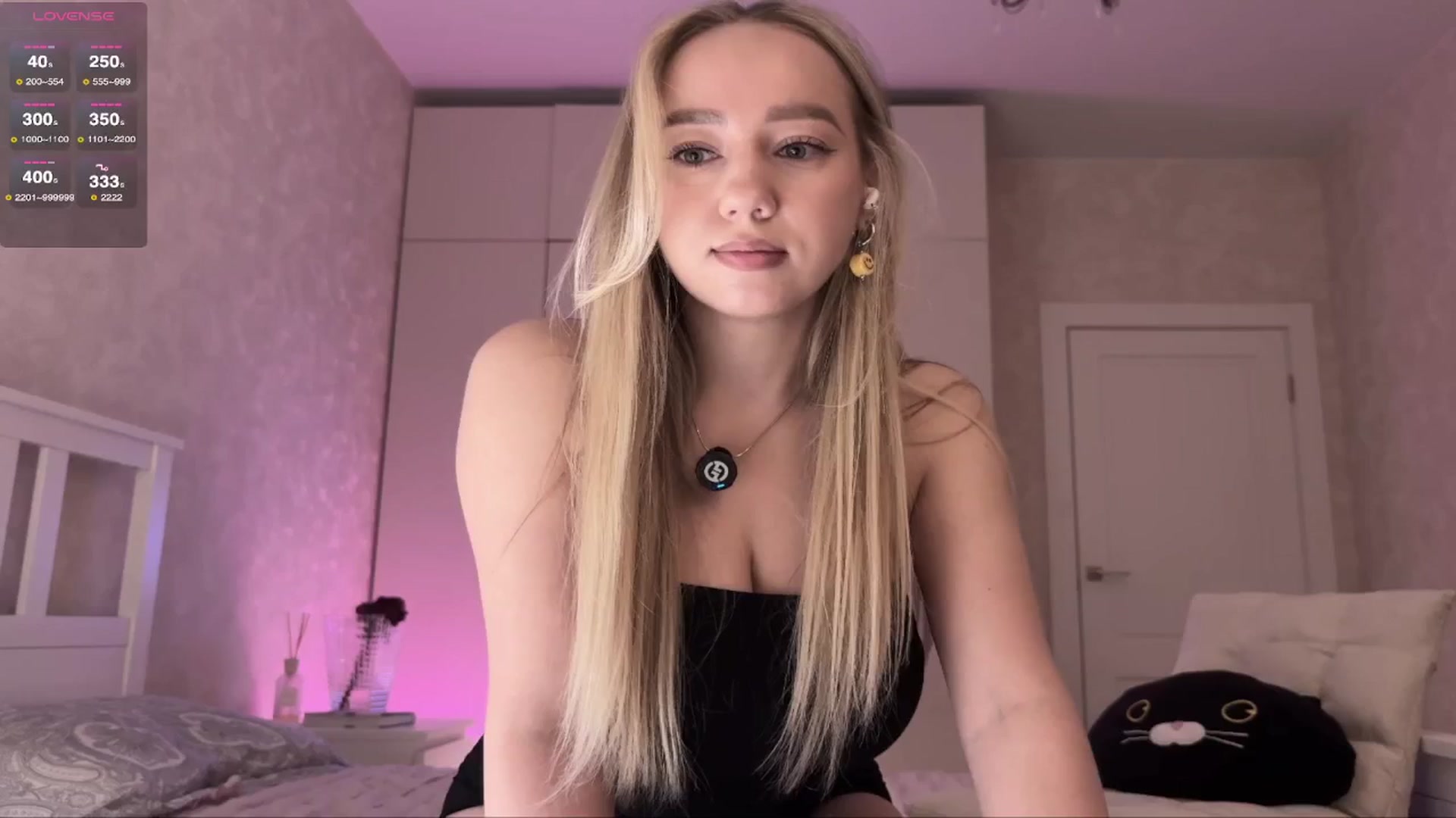 Gallery image thumbnail from IcePrincess_'s myfreecams stream on, 11/22/2025, 14:08 image 8 of 20
