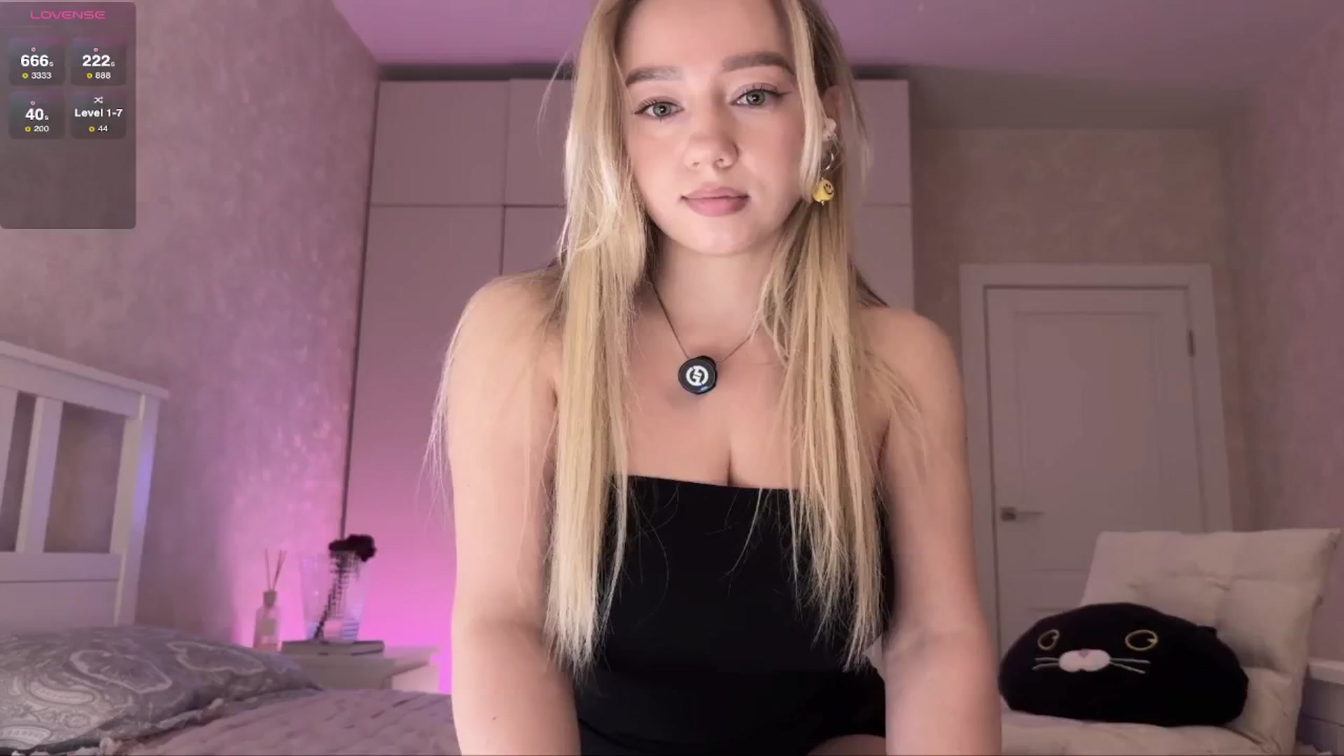 Gallery image thumbnail from IcePrincess_'s myfreecams stream on, 11/22/2025, 14:08 image 11 of 20