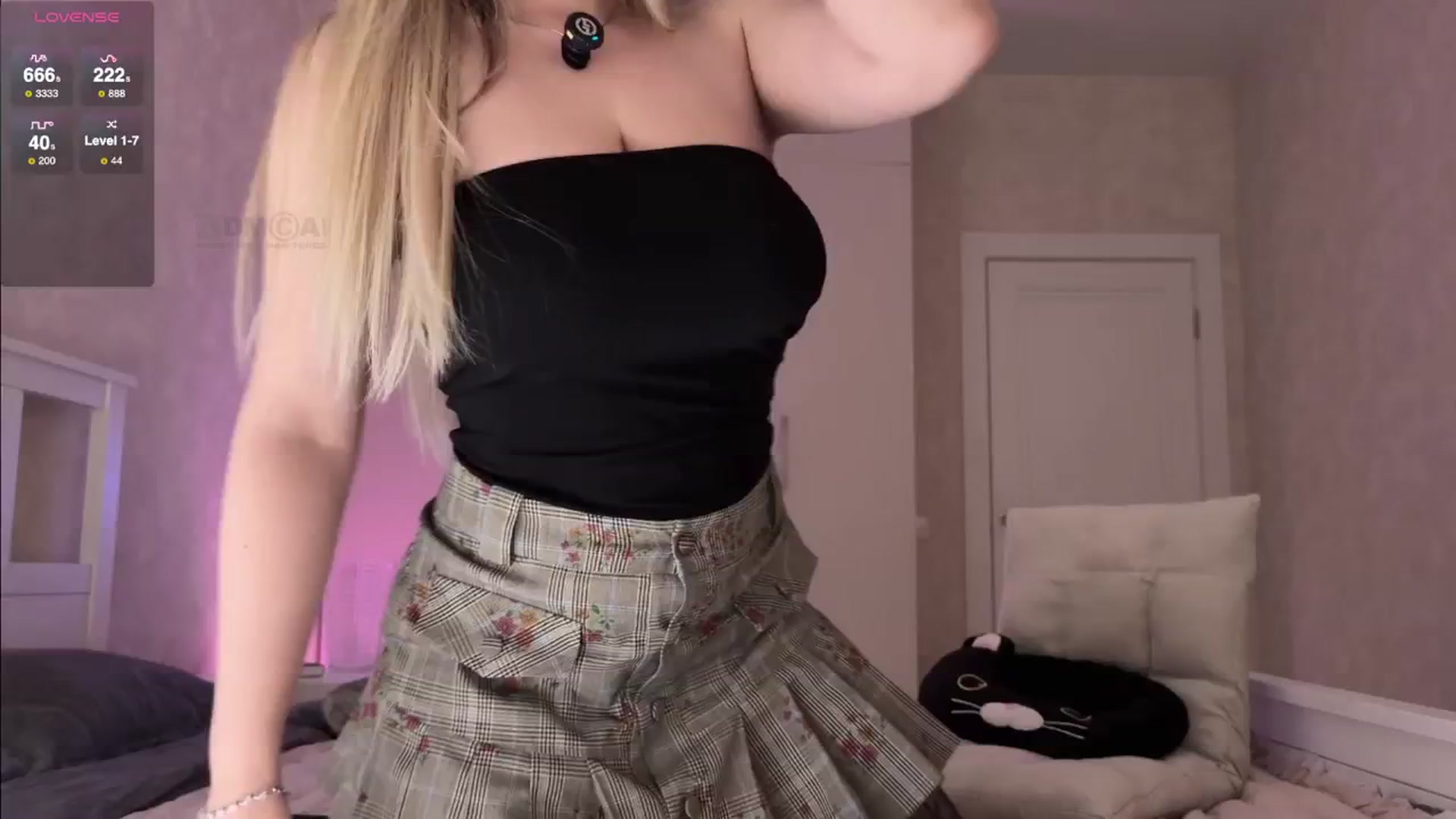 Gallery image thumbnail from IcePrincess_'s myfreecams stream on, 11/30/2025, 15:20 image 6 of 20