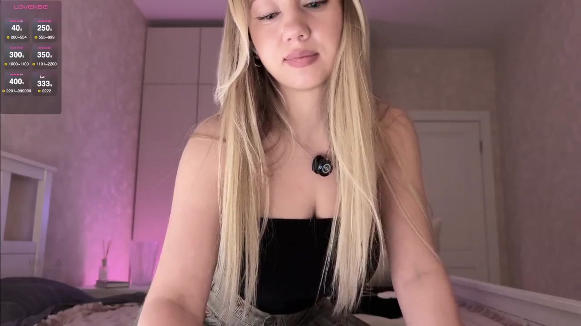 Gallery image thumbnail from IcePrincess_'s myfreecams stream on, 11/30/2025, 18:49 image 16 of 20