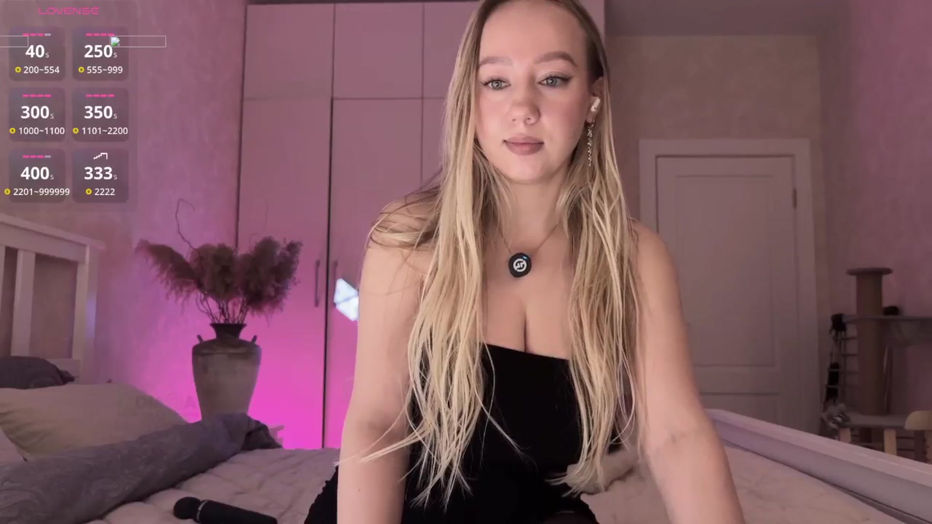 Gallery image thumbnail from IcePrincess_'s myfreecams stream on, 04/25/2026, 21:06 image 8 of 20