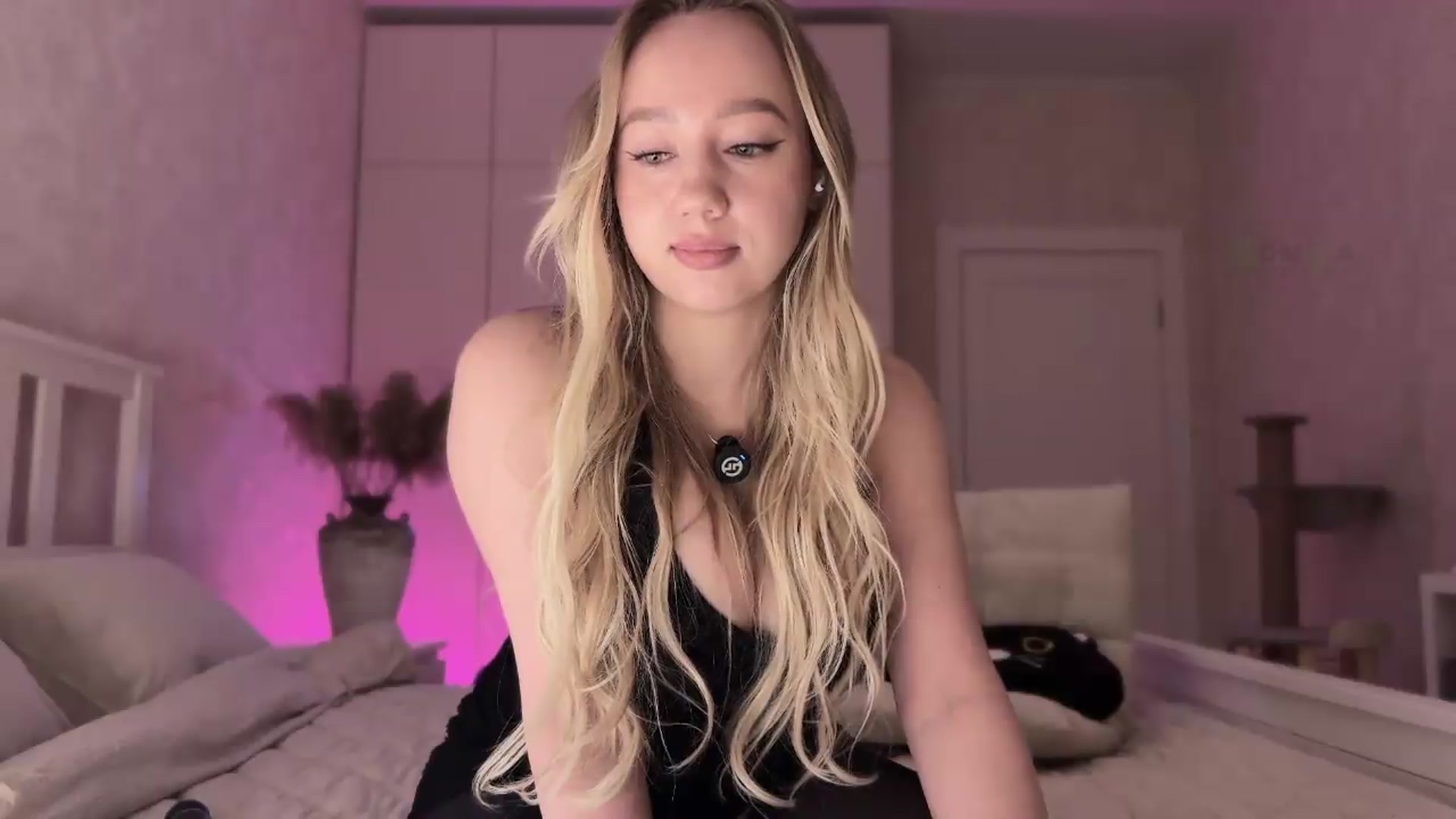 Gallery image thumbnail from IcePrincess_'s myfreecams stream on, 05/14/2026, 19:57 image 18 of 20