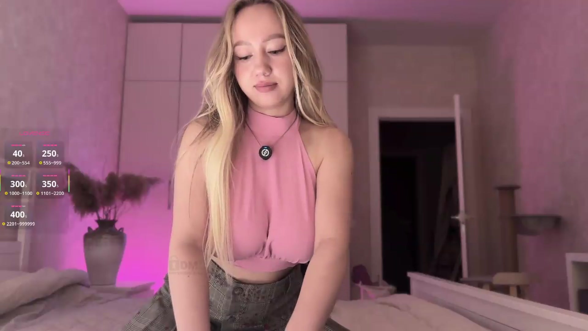 Gallery image thumbnail from IcePrincess_'s myfreecams stream on, 07/06/2026, 20:14 image 3 of 20
