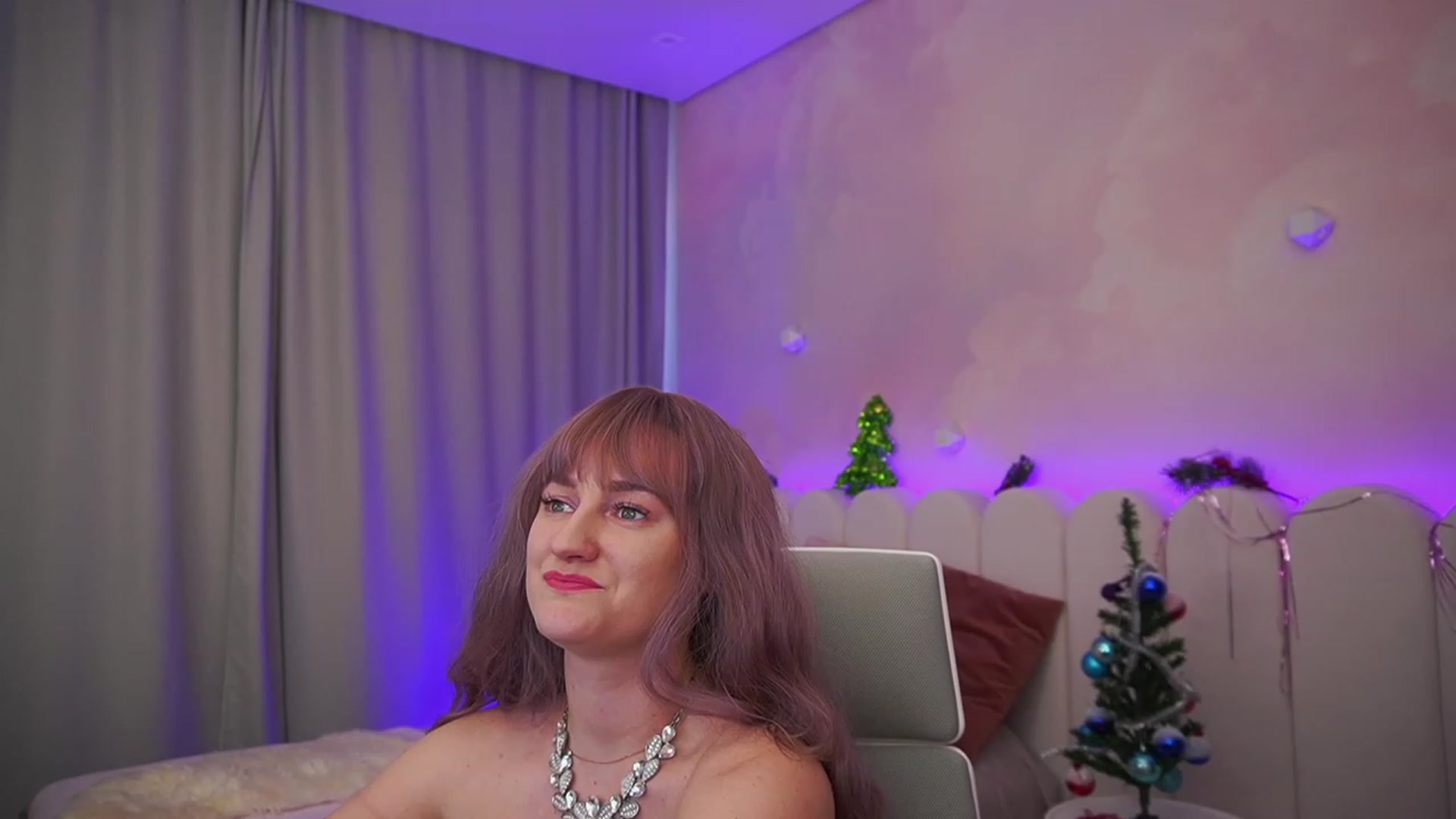 Gallery image thumbnail from Ice_Kitty_'s myfreecams stream on, 01/09/2024, 05:41 image 10 of 20