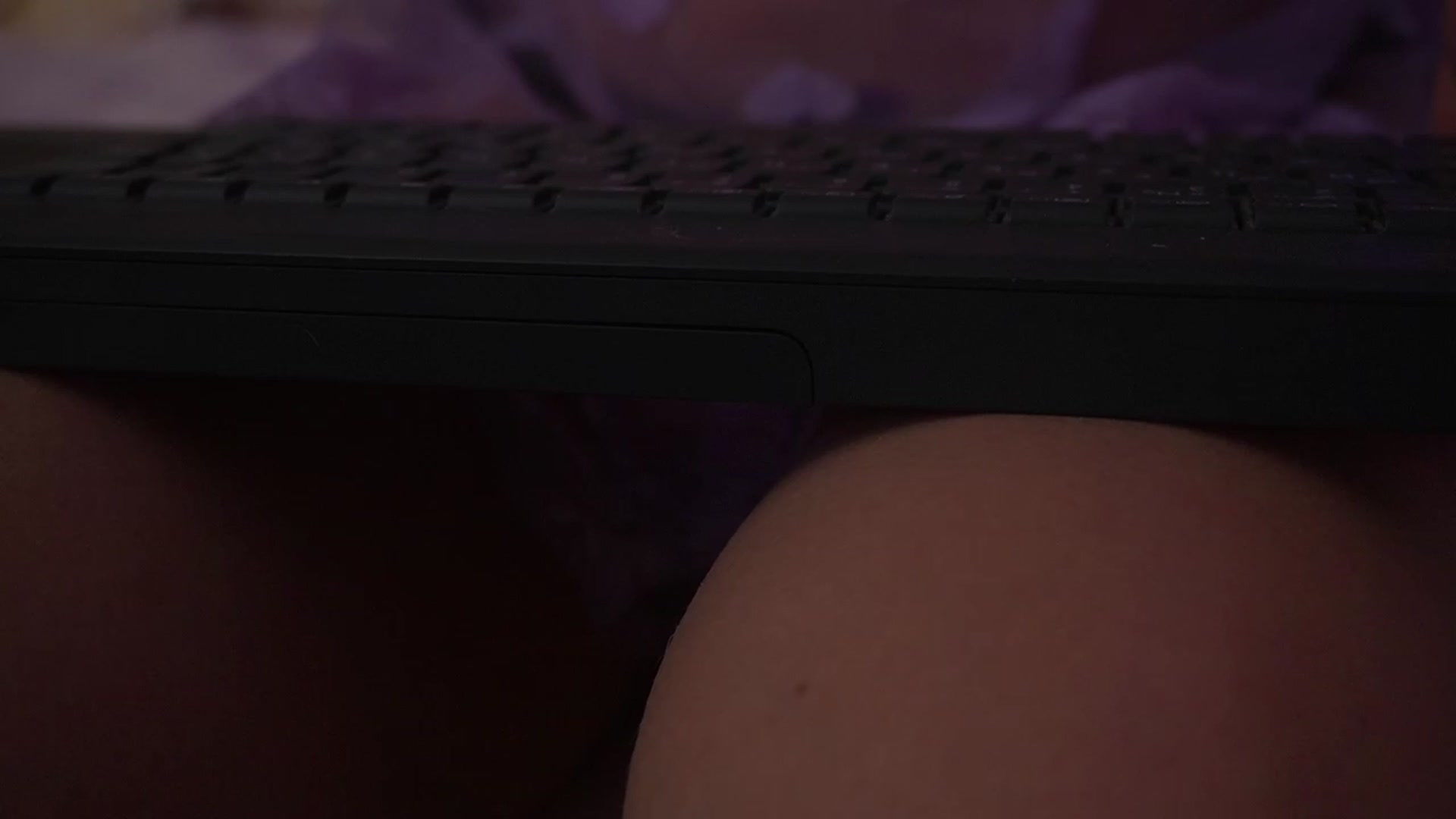 Gallery image thumbnail from Ice_Kitty_'s myfreecams stream on, 01/14/2024, 04:56 image 13 of 20