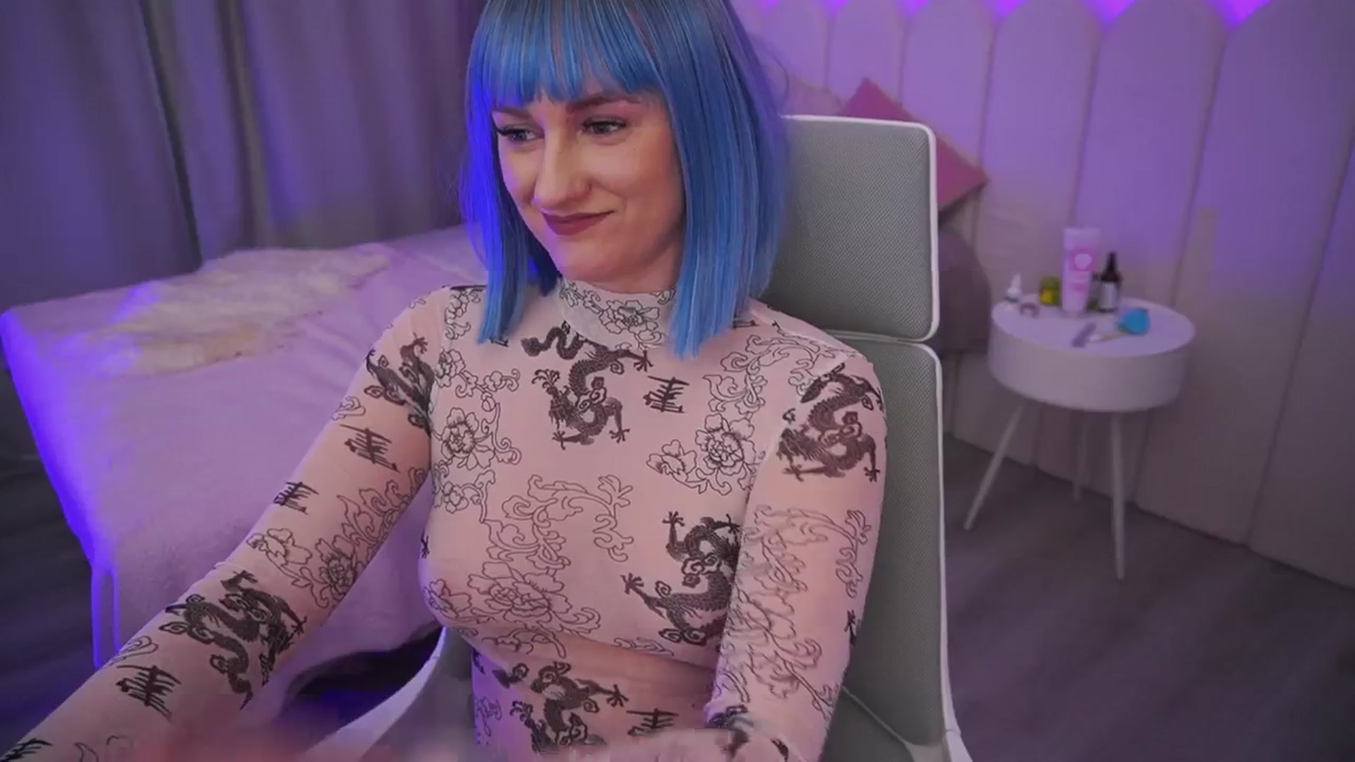 Gallery image thumbnail from Ice_Kitty_'s myfreecams stream on, 04/21/2024, 06:14 image 10 of 20