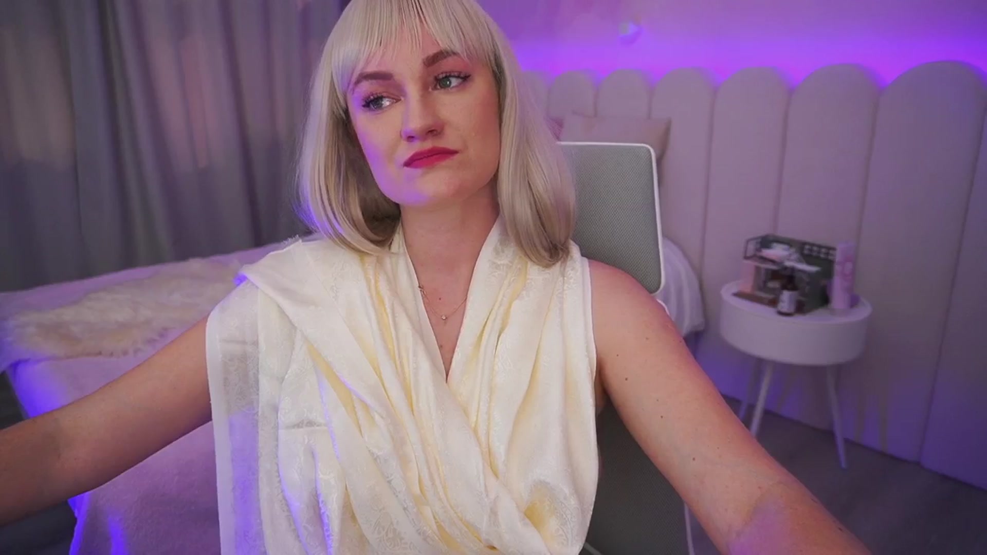 Gallery image thumbnail from Ice_Kitty_'s myfreecams stream on, 05/14/2024, 04:36 image 8 of 20