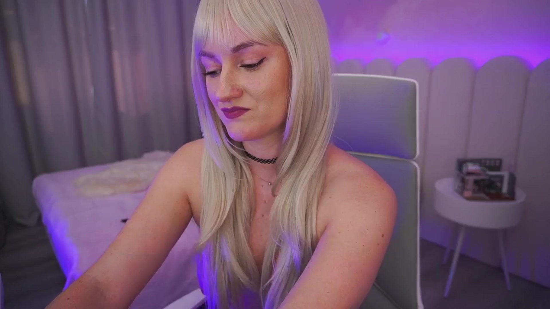 Gallery image thumbnail from Ice_Kitty_'s myfreecams stream on, 05/17/2024, 05:39 image 15 of 20