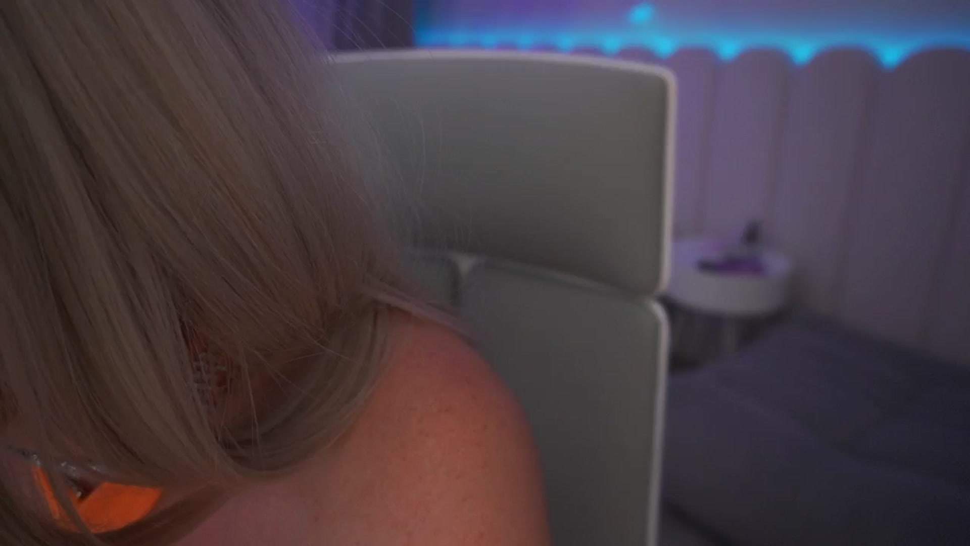 Gallery image thumbnail from Ice_Kitty_'s myfreecams stream on, 07/18/2024, 04:36 image 11 of 20