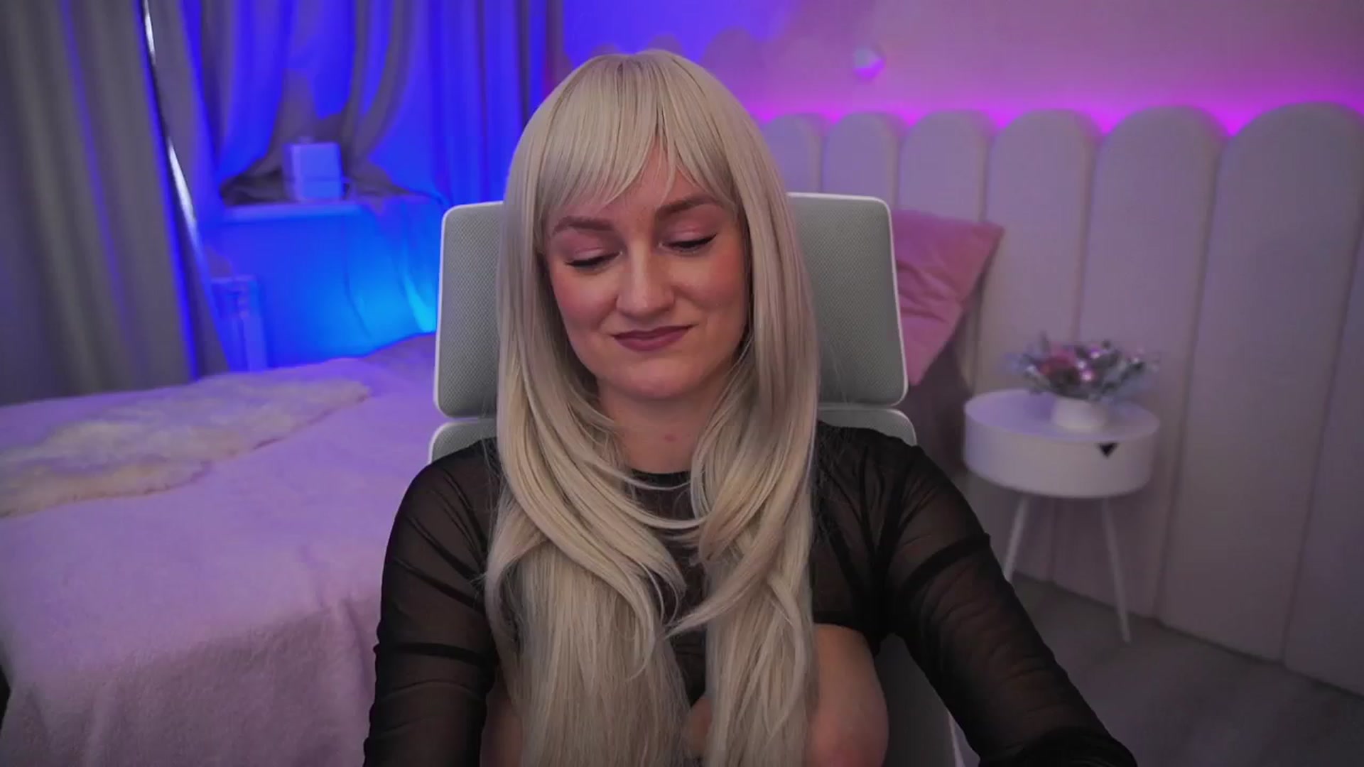 Gallery image thumbnail from Ice_Kitty_'s myfreecams stream on, 12/18/2024, 05:38 image 12 of 20