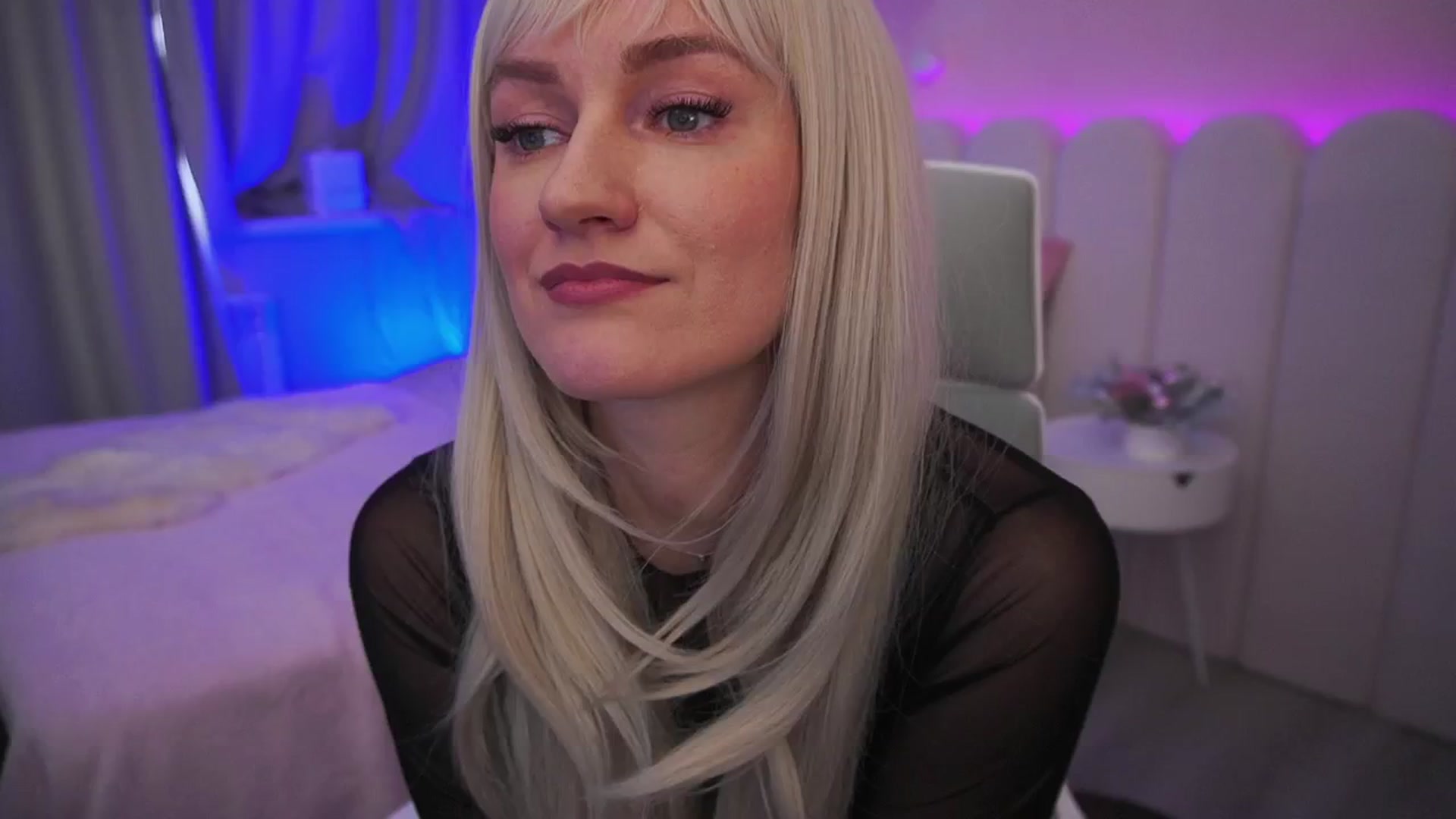 Gallery image thumbnail from Ice_Kitty_'s myfreecams stream on, 12/18/2024, 05:38 image 19 of 20