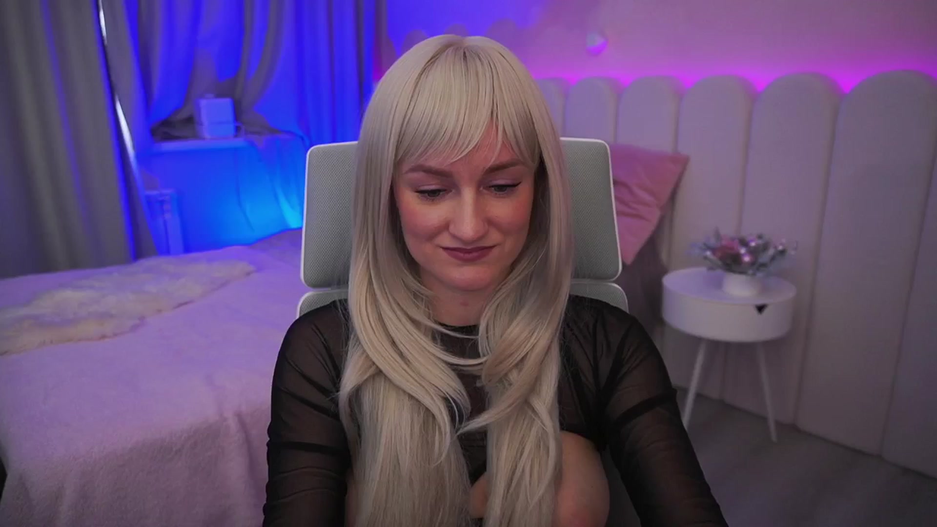 Gallery image thumbnail from Ice_Kitty_'s myfreecams stream on, 12/18/2024, 05:38 image 11 of 20