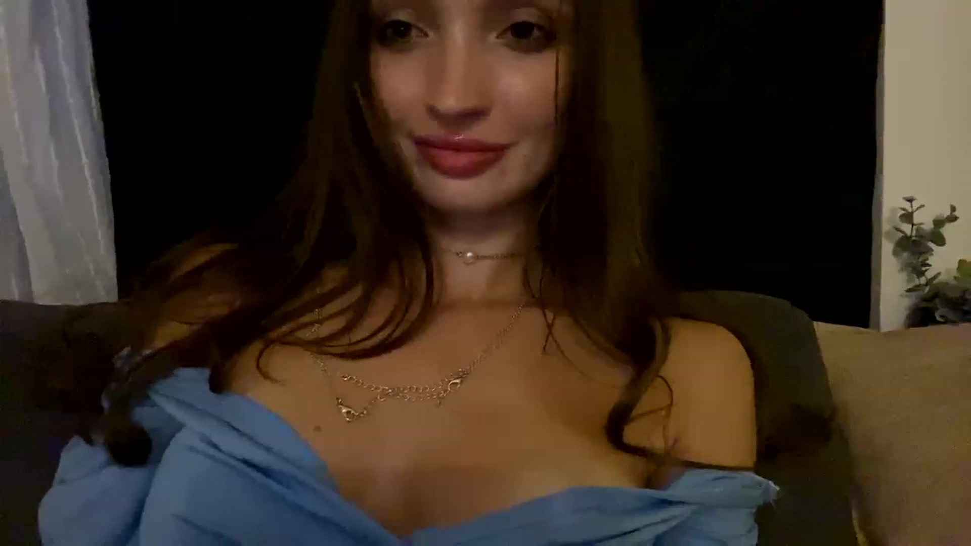 Gallery image thumbnail from Ice_Petal's myfreecams stream on, 11/17/2022, 02:19 image 20 of 20