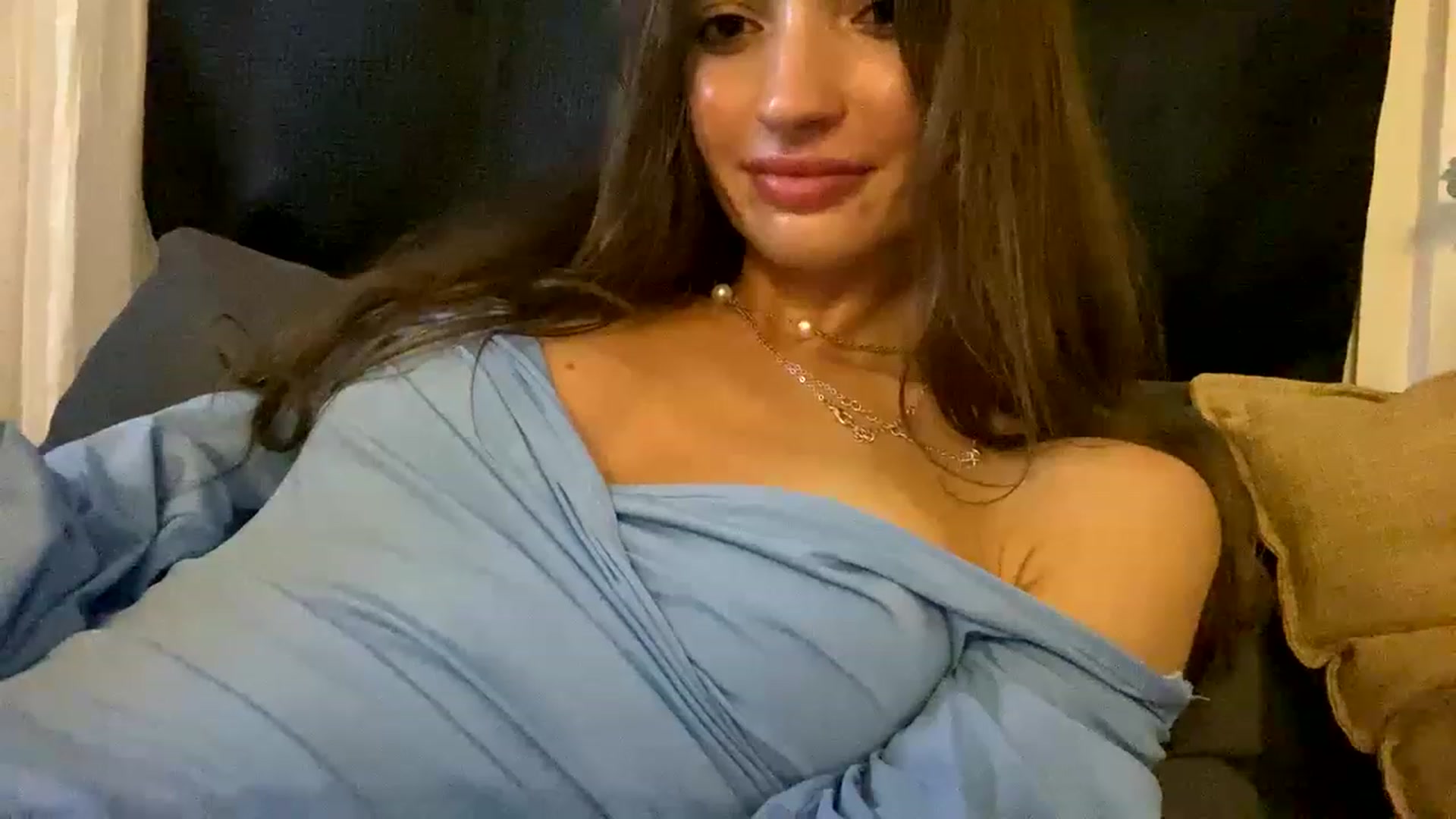 Gallery image thumbnail from Ice_Petal's myfreecams stream on, 11/17/2022, 03:44 image 16 of 20