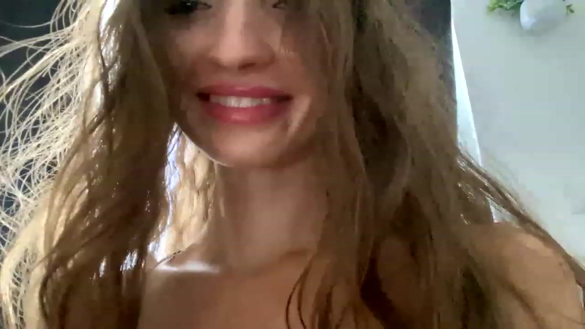 Gallery image thumbnail from Ice_Petal's myfreecams stream on, 11/17/2022, 17:26 image 13 of 20