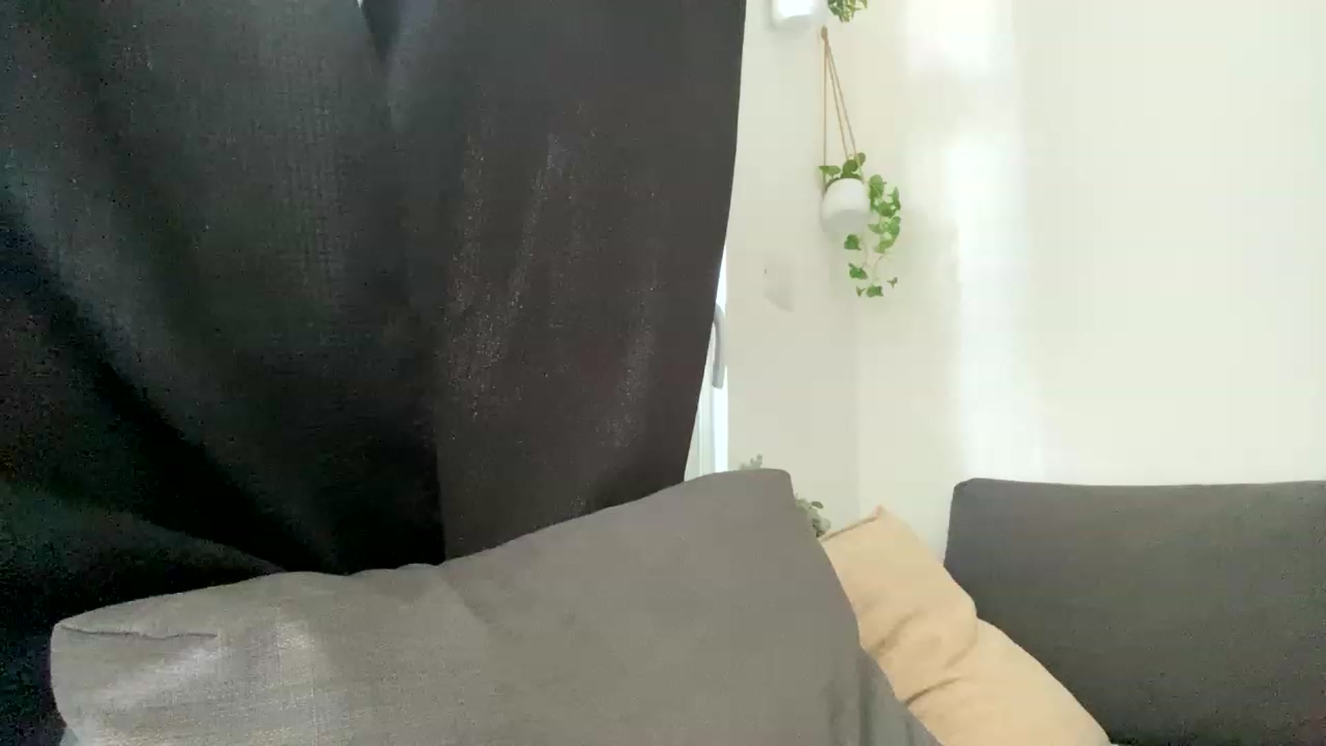 Gallery image thumbnail from Ice_Petal's myfreecams stream on, 11/18/2022, 01:37 image 16 of 20