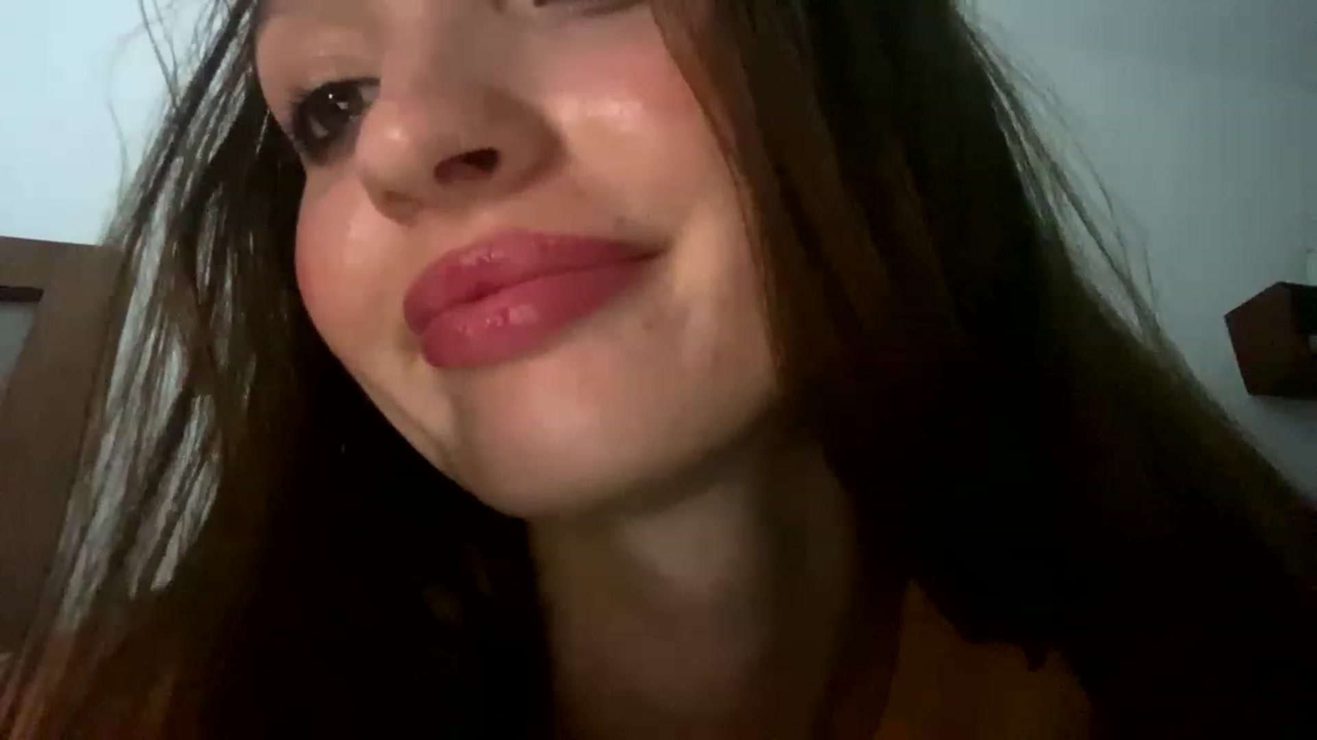 Gallery image thumbnail from Ice_Petal's myfreecams stream on, 12/19/2022, 23:25 image 18 of 20