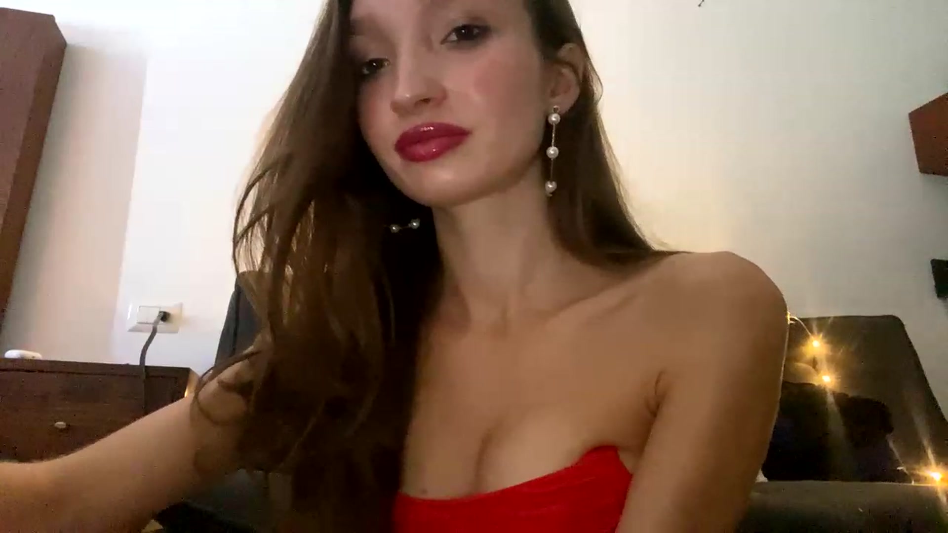 Gallery image thumbnail from Ice_Petal's myfreecams stream on, 12/22/2022, 16:45 image 6 of 20