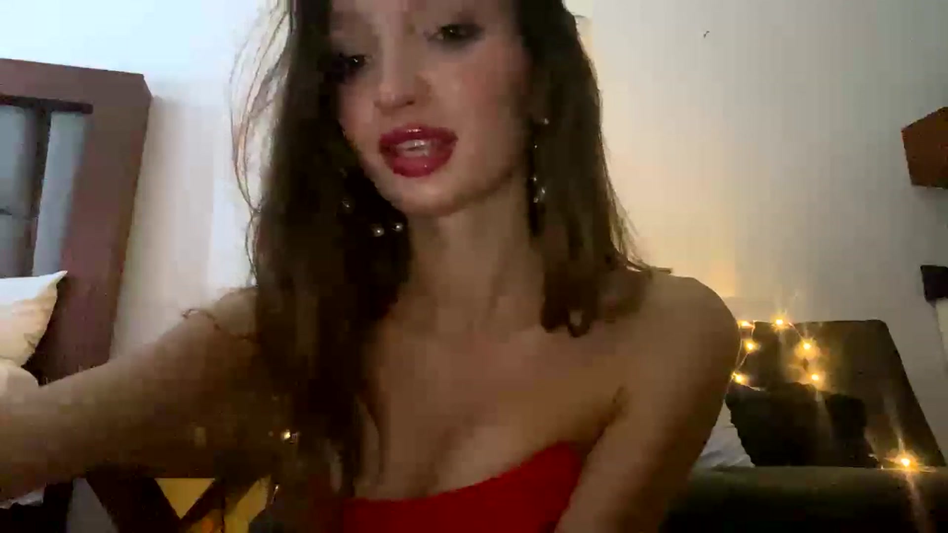 Gallery image thumbnail from Ice_Petal's myfreecams stream on, 12/22/2022, 16:45 image 14 of 20