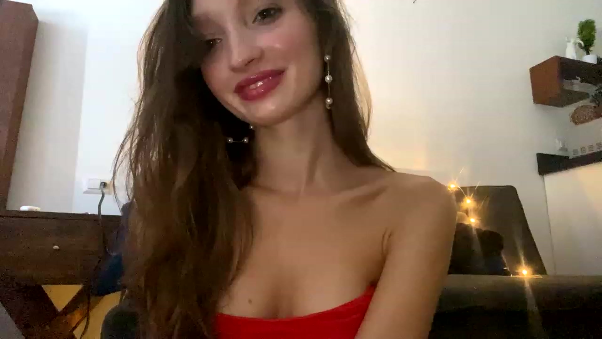 Gallery image thumbnail from Ice_Petal's myfreecams stream on, 12/22/2022, 17:19 image 13 of 20