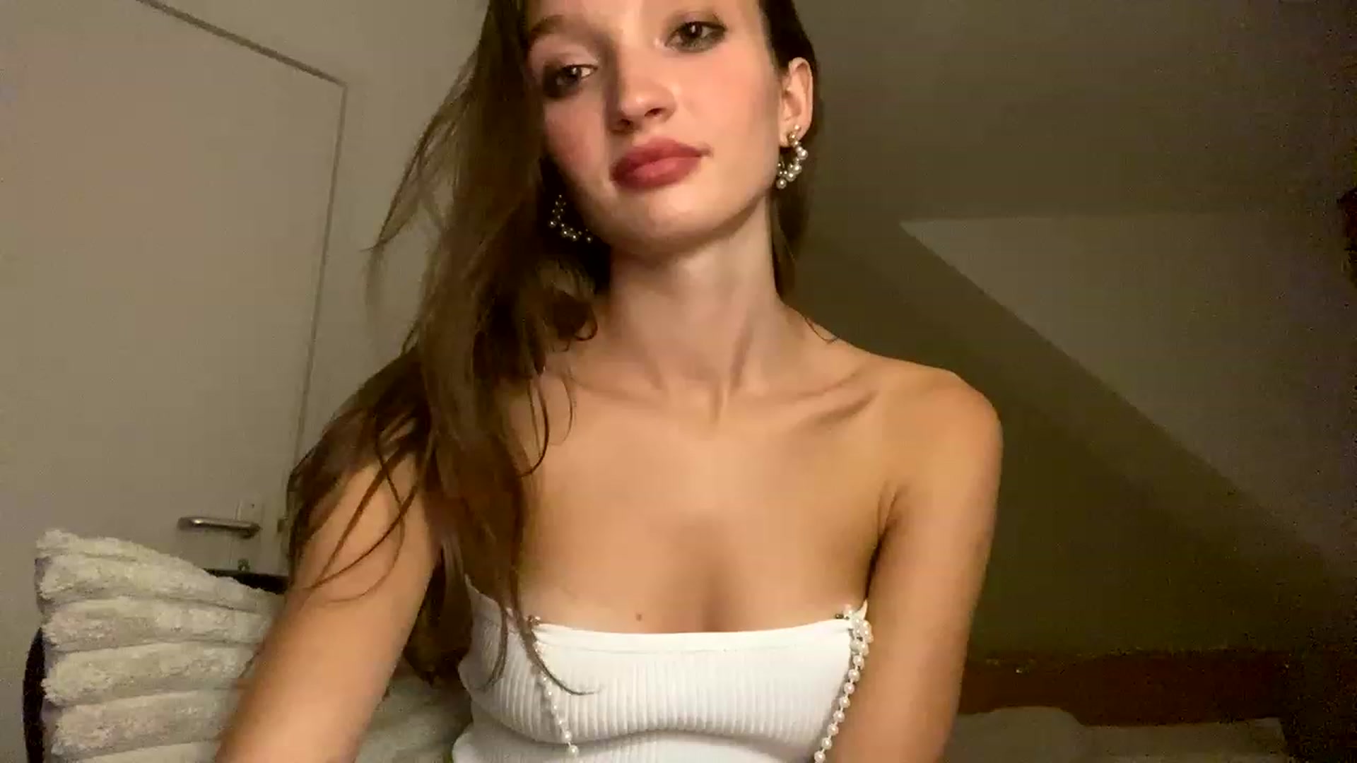 Gallery image thumbnail from Ice_Petal's myfreecams stream on, 12/28/2022, 23:10 image 1 of 20