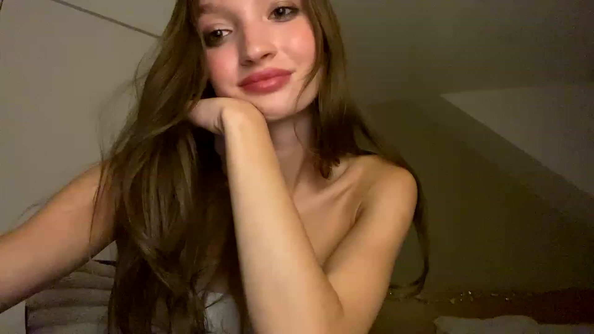 Gallery image thumbnail from Ice_Petal's myfreecams stream on, 12/28/2022, 23:10 image 12 of 20
