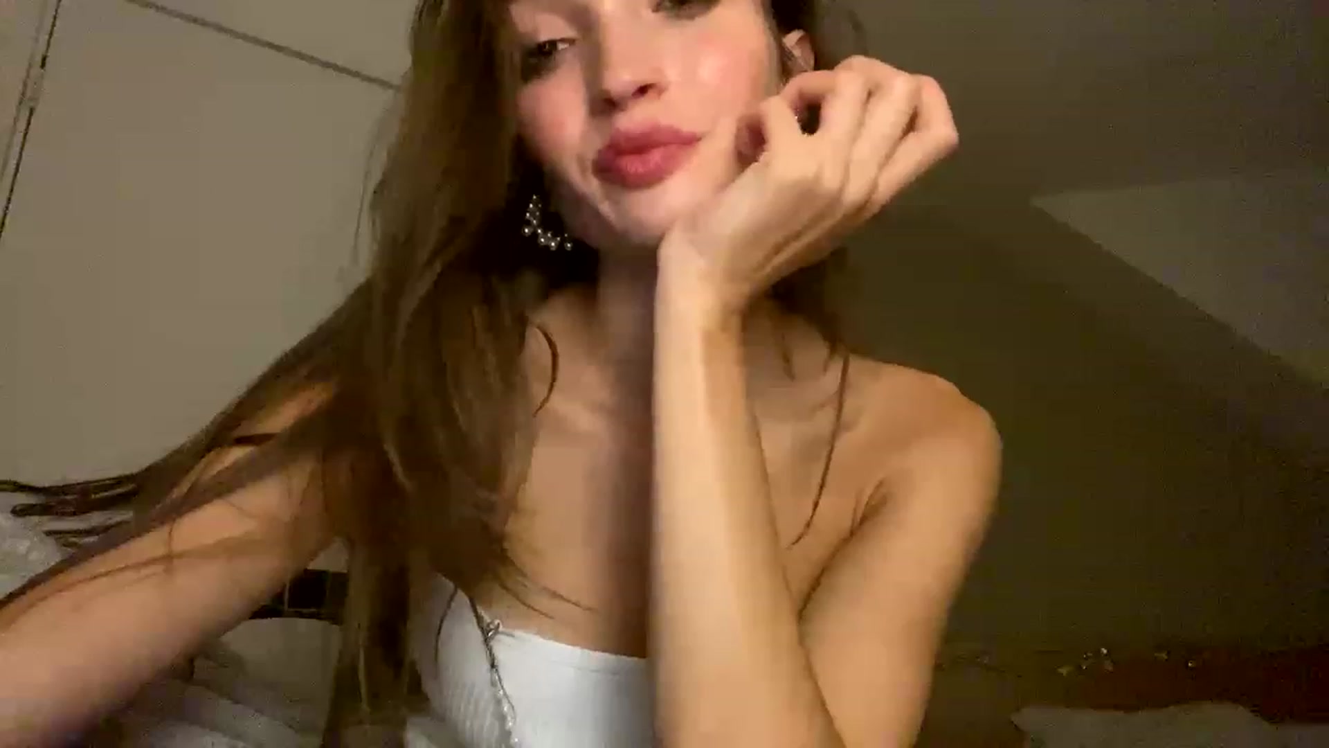 Gallery image thumbnail from Ice_Petal's myfreecams stream on, 12/29/2022, 24:24 image 19 of 20