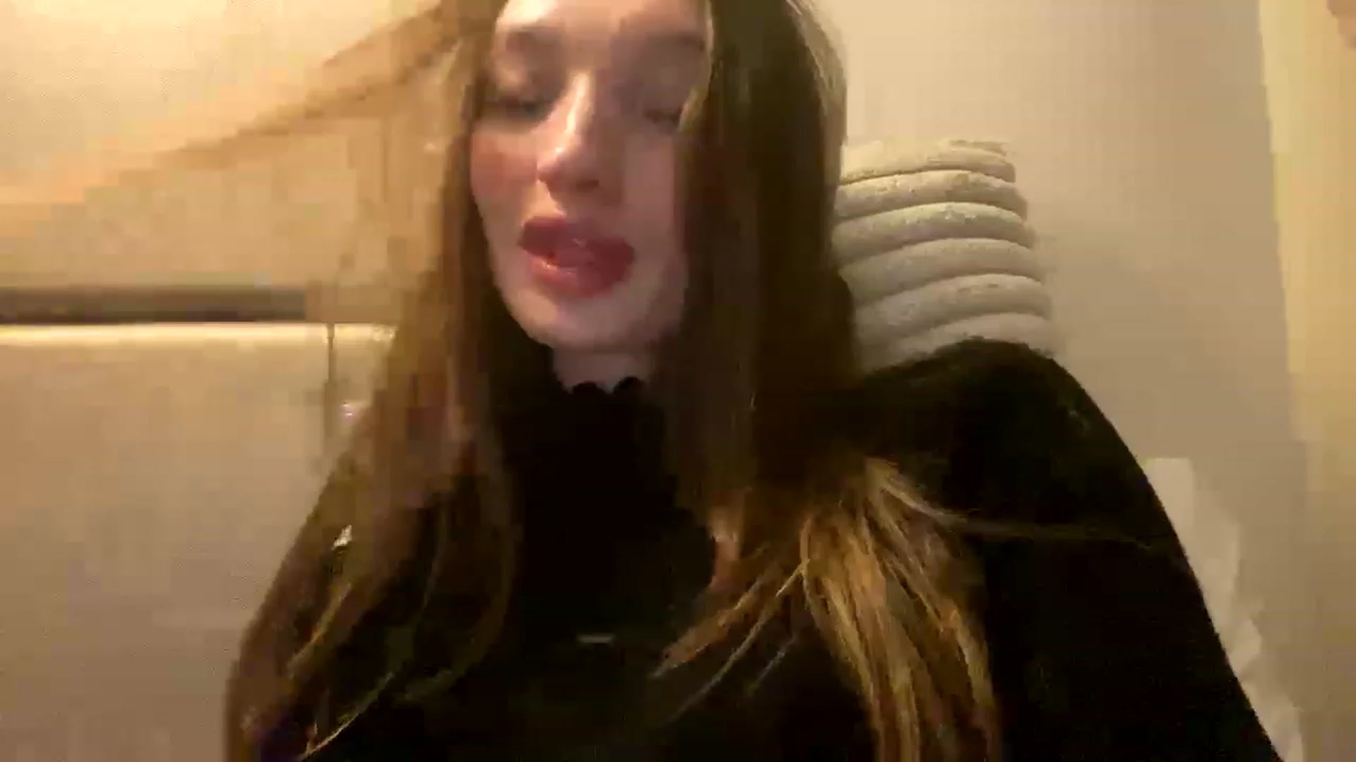 Gallery image thumbnail from Ice_Petal's myfreecams stream on, 01/05/2023, 13:39 image 18 of 20