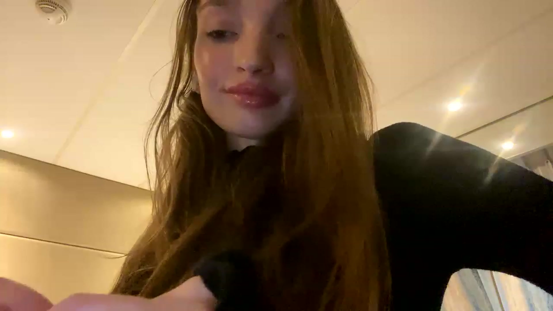 Gallery image thumbnail from Ice_Petal's myfreecams stream on, 01/09/2023, 15:59 image 4 of 20