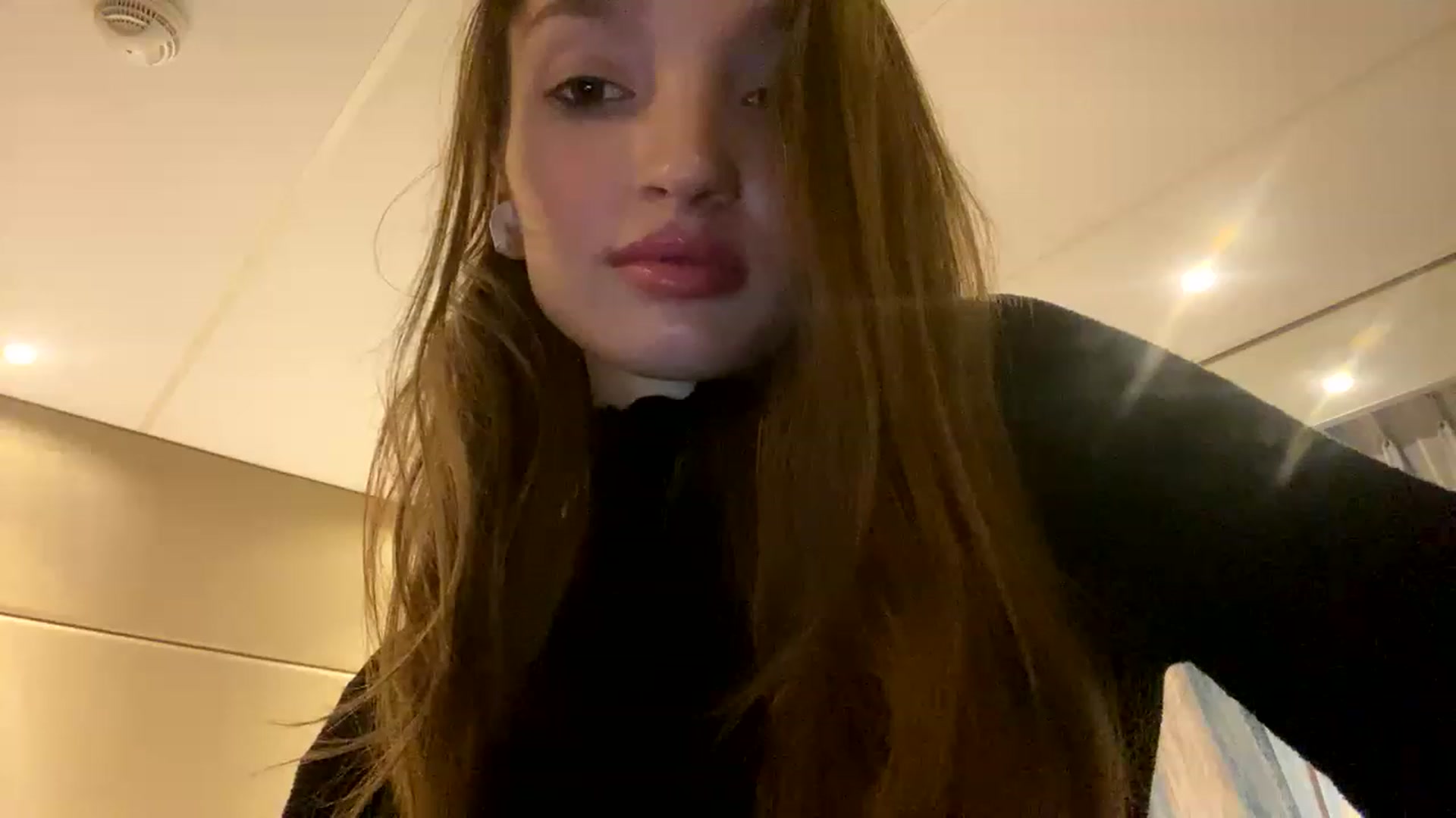 Gallery image thumbnail from Ice_Petal's myfreecams stream on, 01/09/2023, 15:59 image 15 of 20
