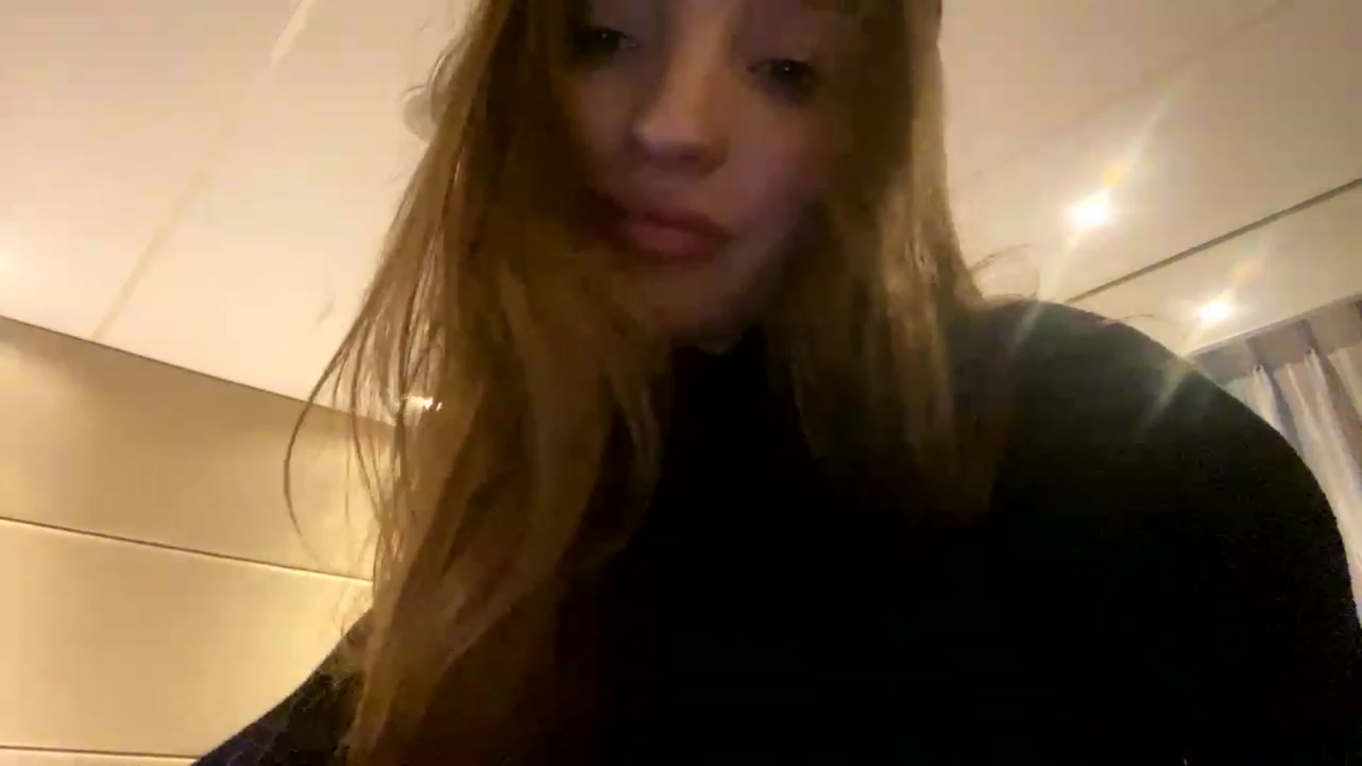 Gallery image thumbnail from Ice_Petal's myfreecams stream on, 01/09/2023, 19:08 image 7 of 20