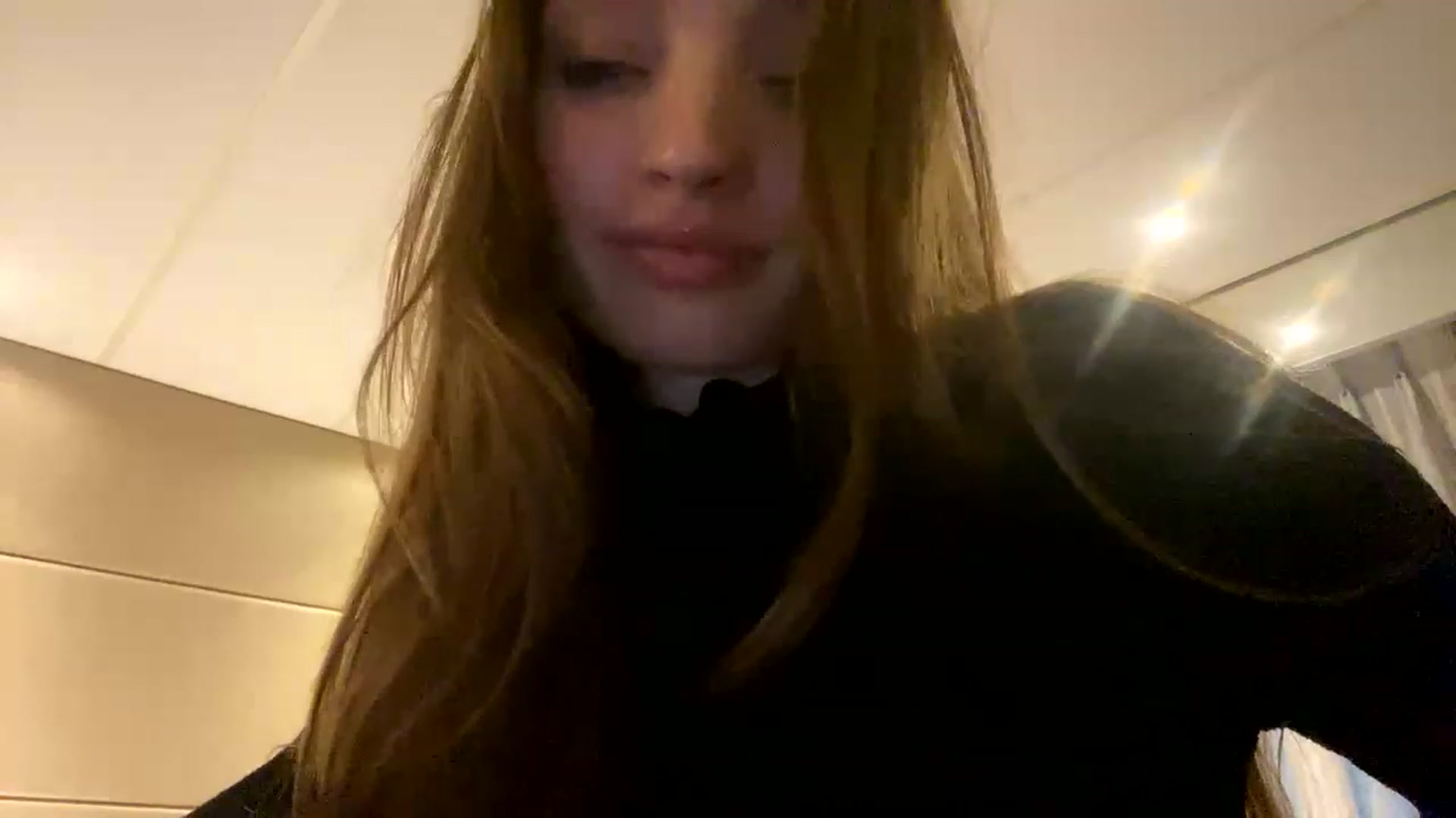 Gallery image thumbnail from Ice_Petal's myfreecams stream on, 01/09/2023, 19:08 image 3 of 20