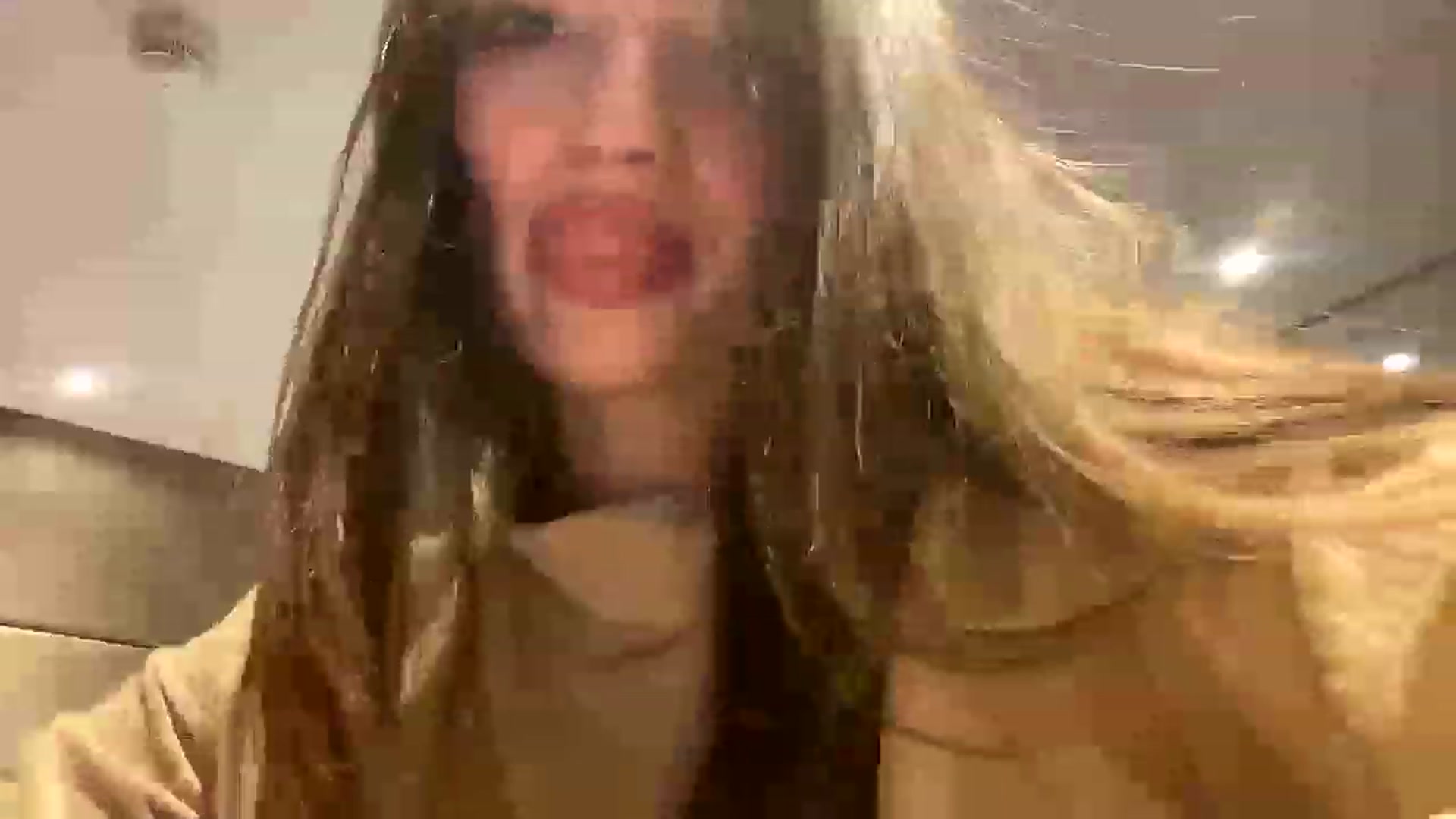Gallery image thumbnail from Ice_Petal's myfreecams stream on, 01/15/2023, 14:03 image 12 of 20