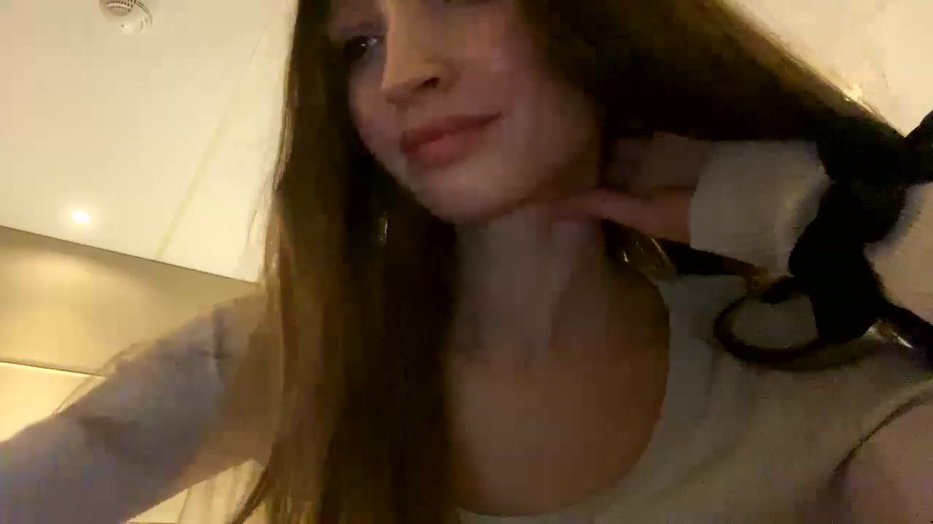 Gallery image thumbnail from Ice_Petal's myfreecams stream on, 01/18/2023, 14:53 image 8 of 20