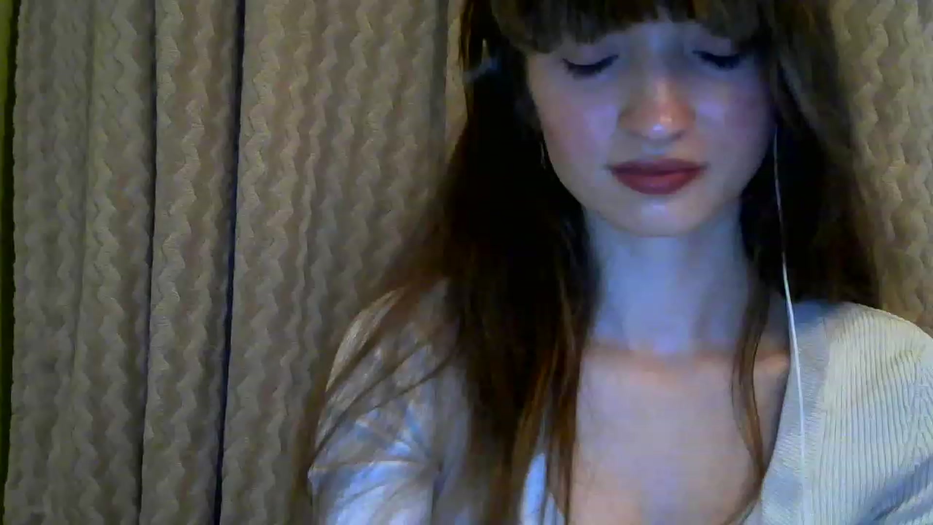 Gallery image thumbnail from Ice_Petal's myfreecams stream on, 04/01/2023, 17:22 image 17 of 20