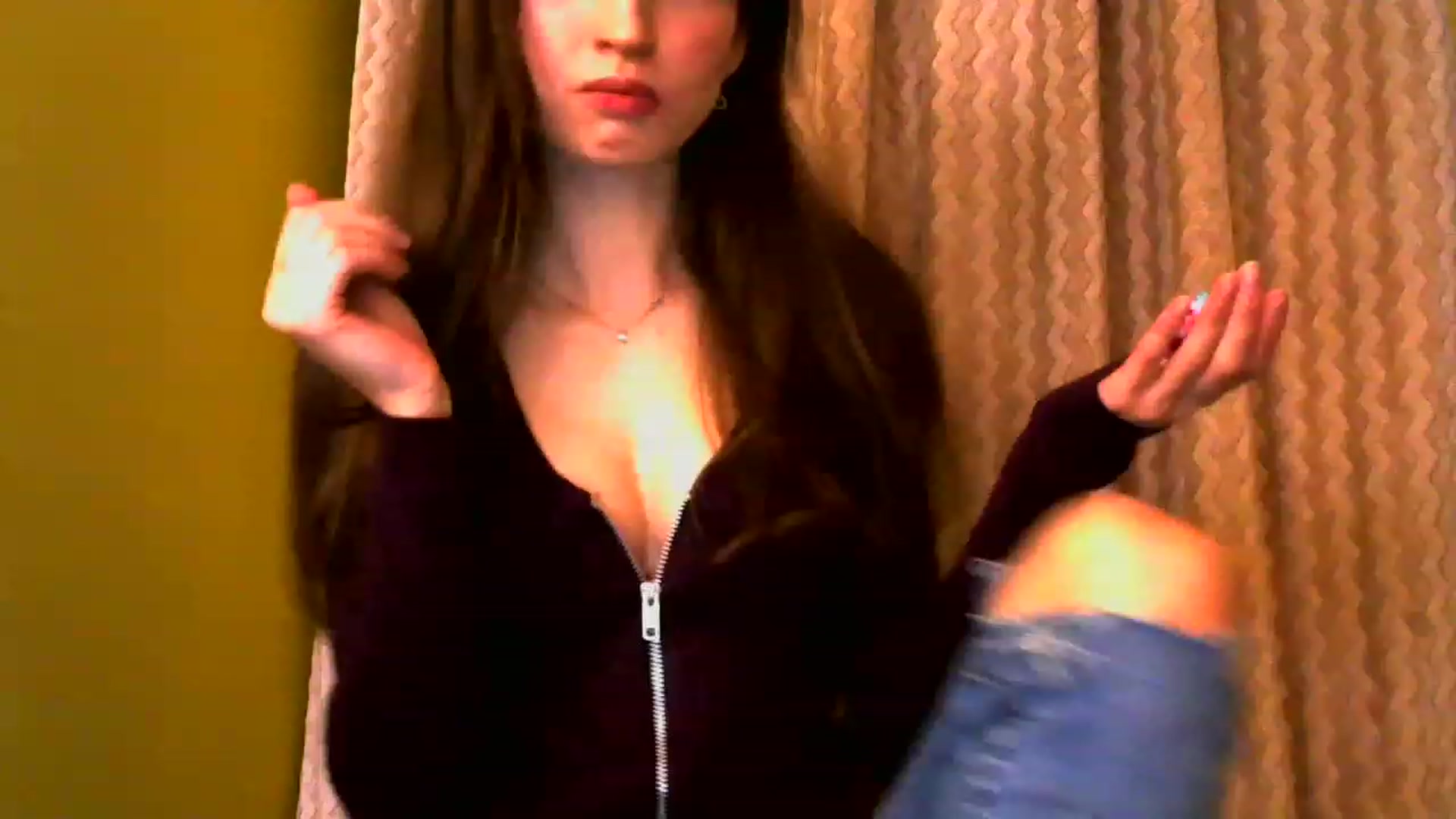 Gallery image thumbnail from Ice_Petal's myfreecams stream on, 04/14/2023, 09:48 image 17 of 20