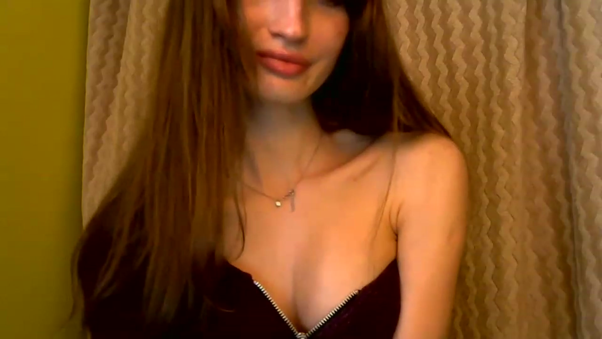 Gallery image thumbnail from Ice_Petal's myfreecams stream on, 04/17/2023, 13:34 image 13 of 20