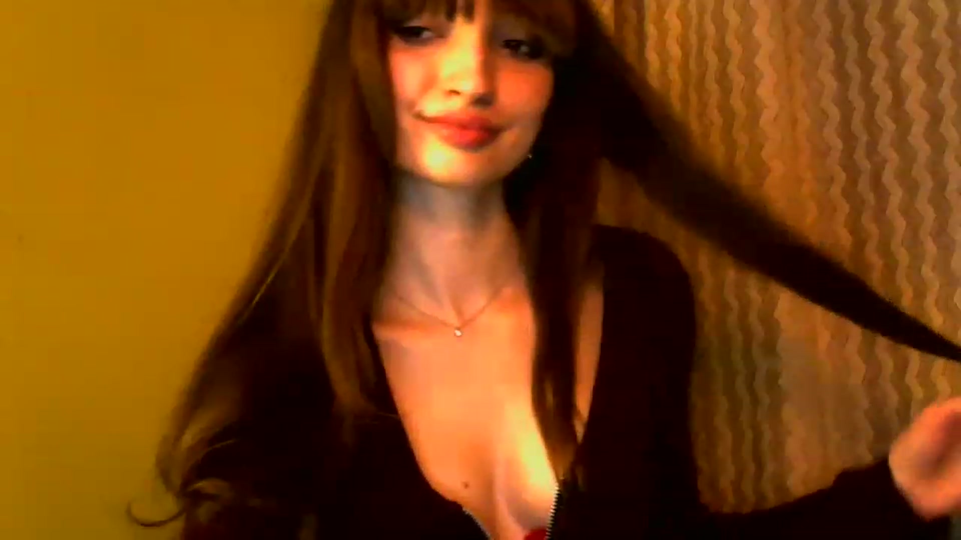 Gallery image thumbnail from Ice_Petal's myfreecams stream on, 04/17/2023, 16:09 image 12 of 20