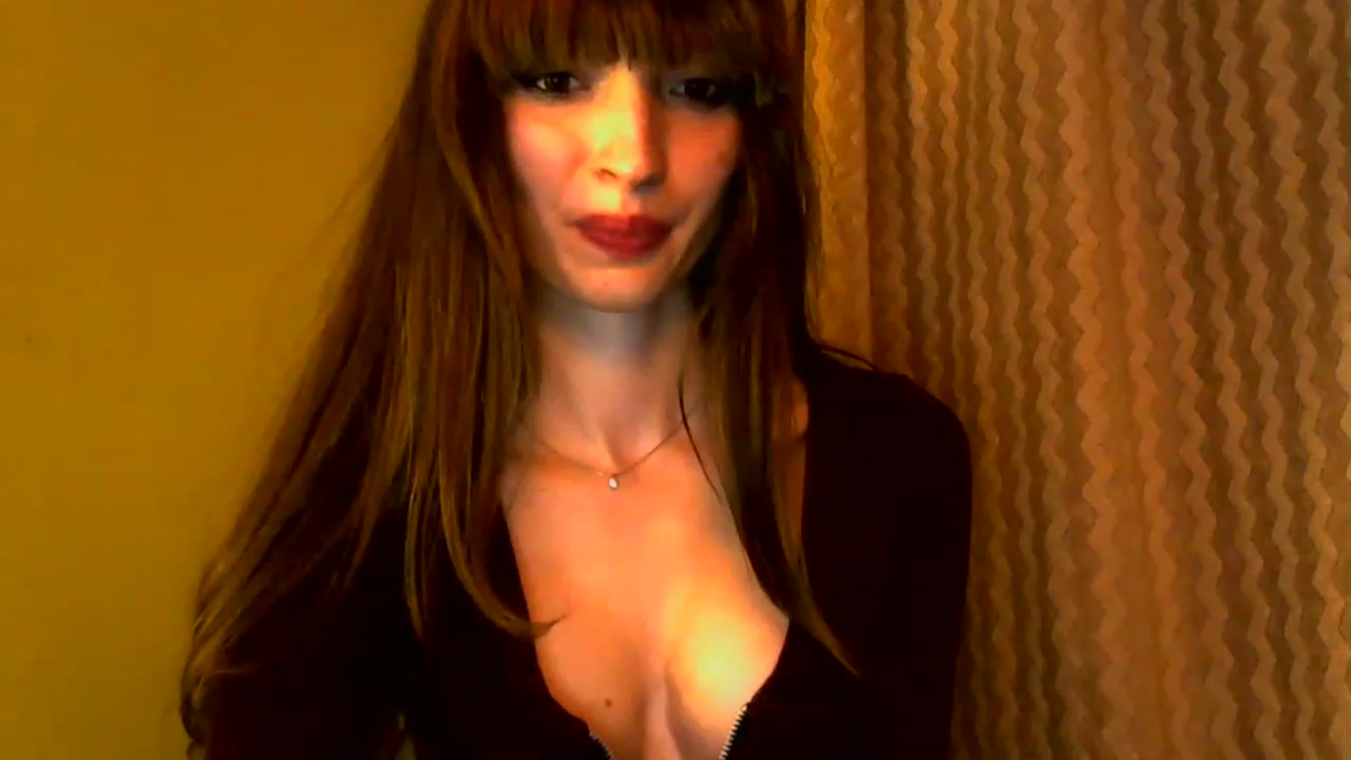 Gallery image thumbnail from Ice_Petal's myfreecams stream on, 04/17/2023, 16:09 image 18 of 20