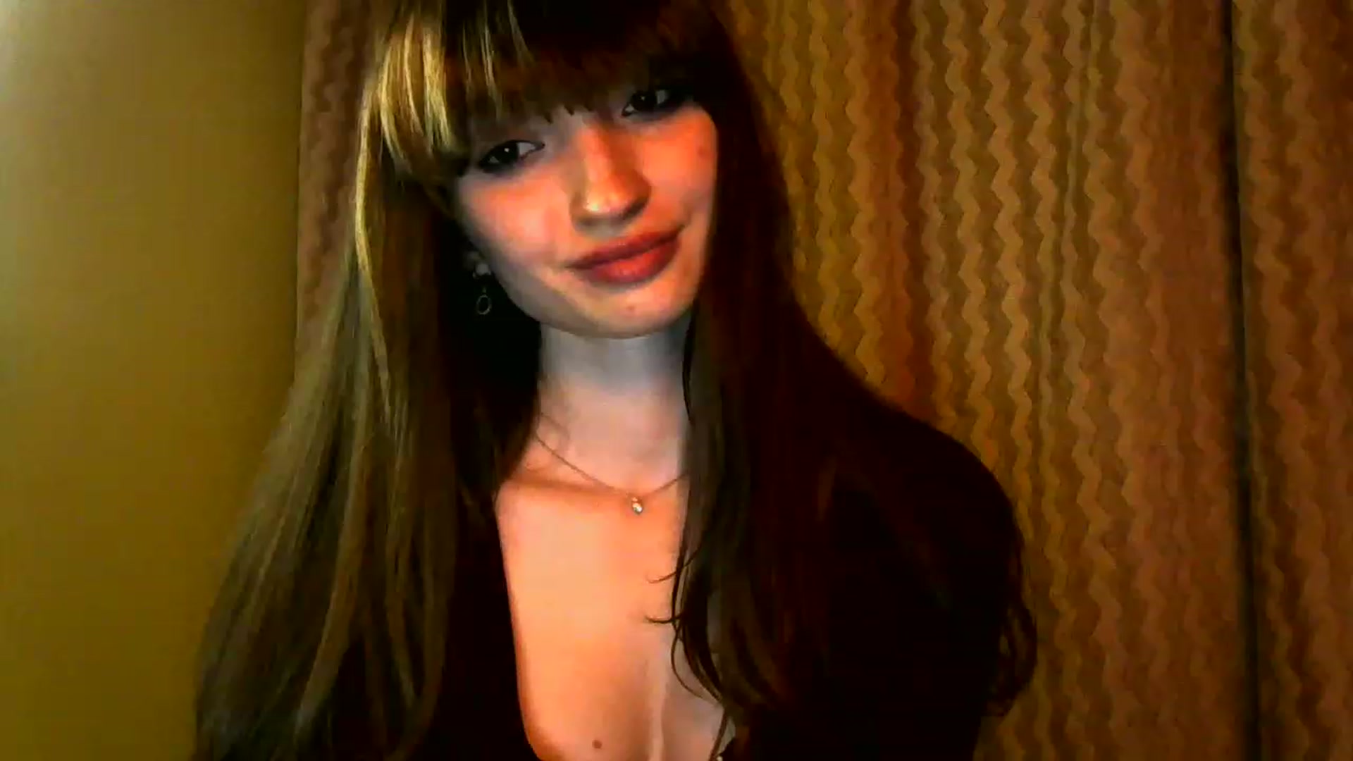 Gallery image thumbnail from Ice_Petal's myfreecams stream on, 04/17/2023, 18:01 image 3 of 20