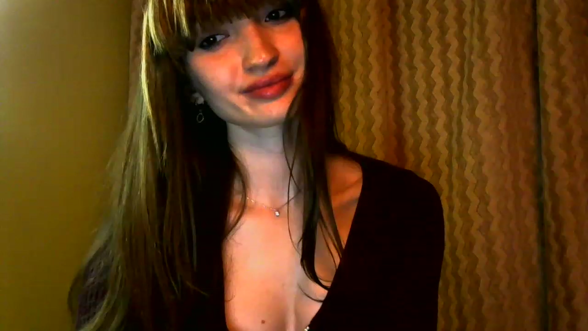 Gallery image thumbnail from Ice_Petal's myfreecams stream on, 04/17/2023, 18:01 image 8 of 20