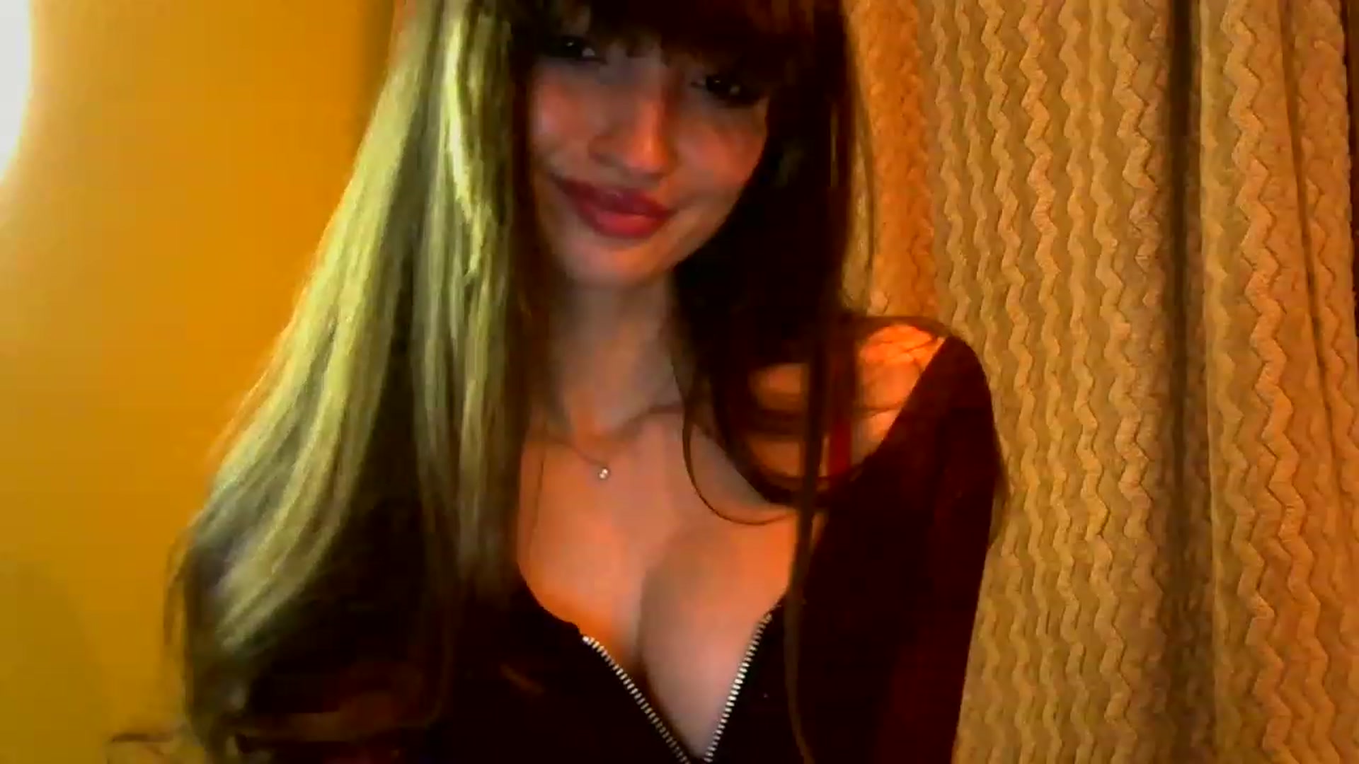 Gallery image thumbnail from Ice_Petal's myfreecams stream on, 04/17/2023, 20:46 image 4 of 20