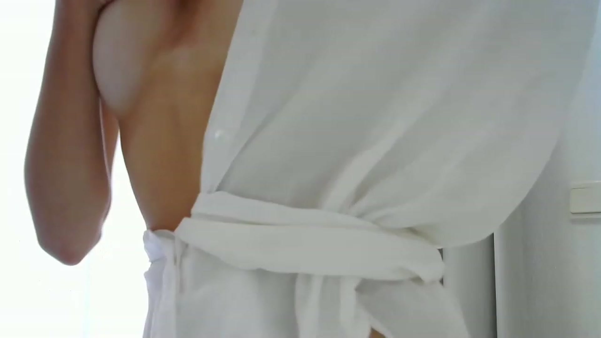 Gallery image thumbnail from Ice_Petal's myfreecams stream on, 05/19/2023, 16:05 image 6 of 20