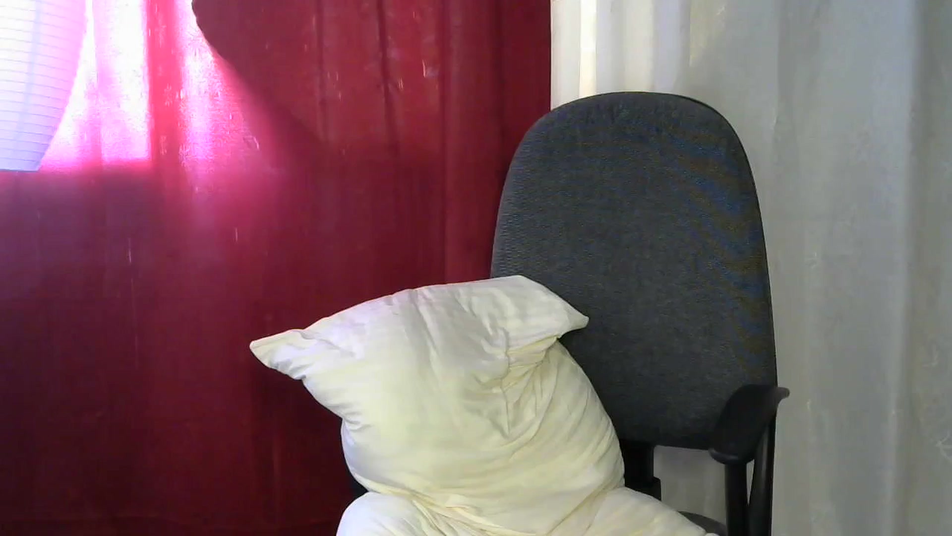 Gallery image thumbnail from Ice_Petal's myfreecams stream on, 07/16/2023, 10:16 image 17 of 20