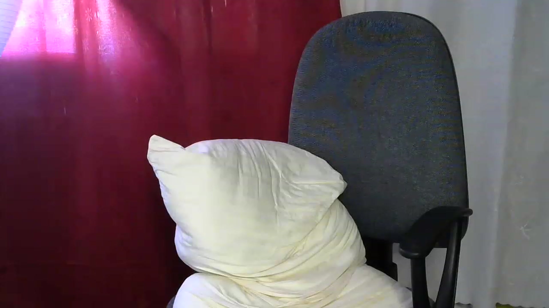 Gallery image thumbnail from Ice_Petal's myfreecams stream on, 07/16/2023, 11:46 image 14 of 20
