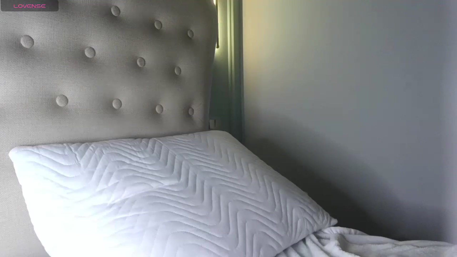 Gallery image thumbnail from Ice_Petal's myfreecams stream on, 11/26/2023, 20:27 image 13 of 20